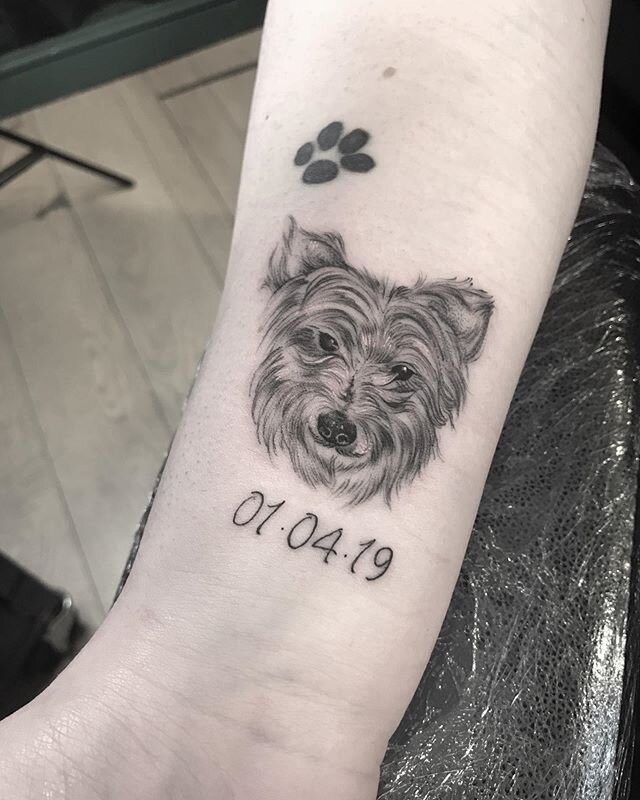 A tiny little doggy memorial over some scars (paw print not by me) - I don&rsquo;t often do things like this but really enjoyed making this mini furry friend