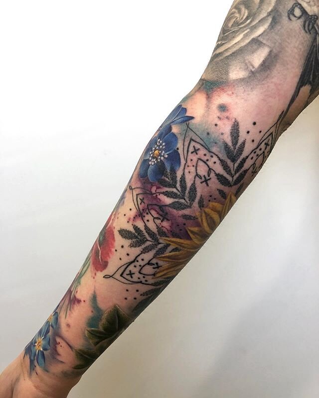 Some mostly healed and partly fresh bits of michelle&rsquo;s arm 💕 all the pattern/mandala bits are healed, Rose and sunflower healed, fresh blue flowers and some watercolour bits