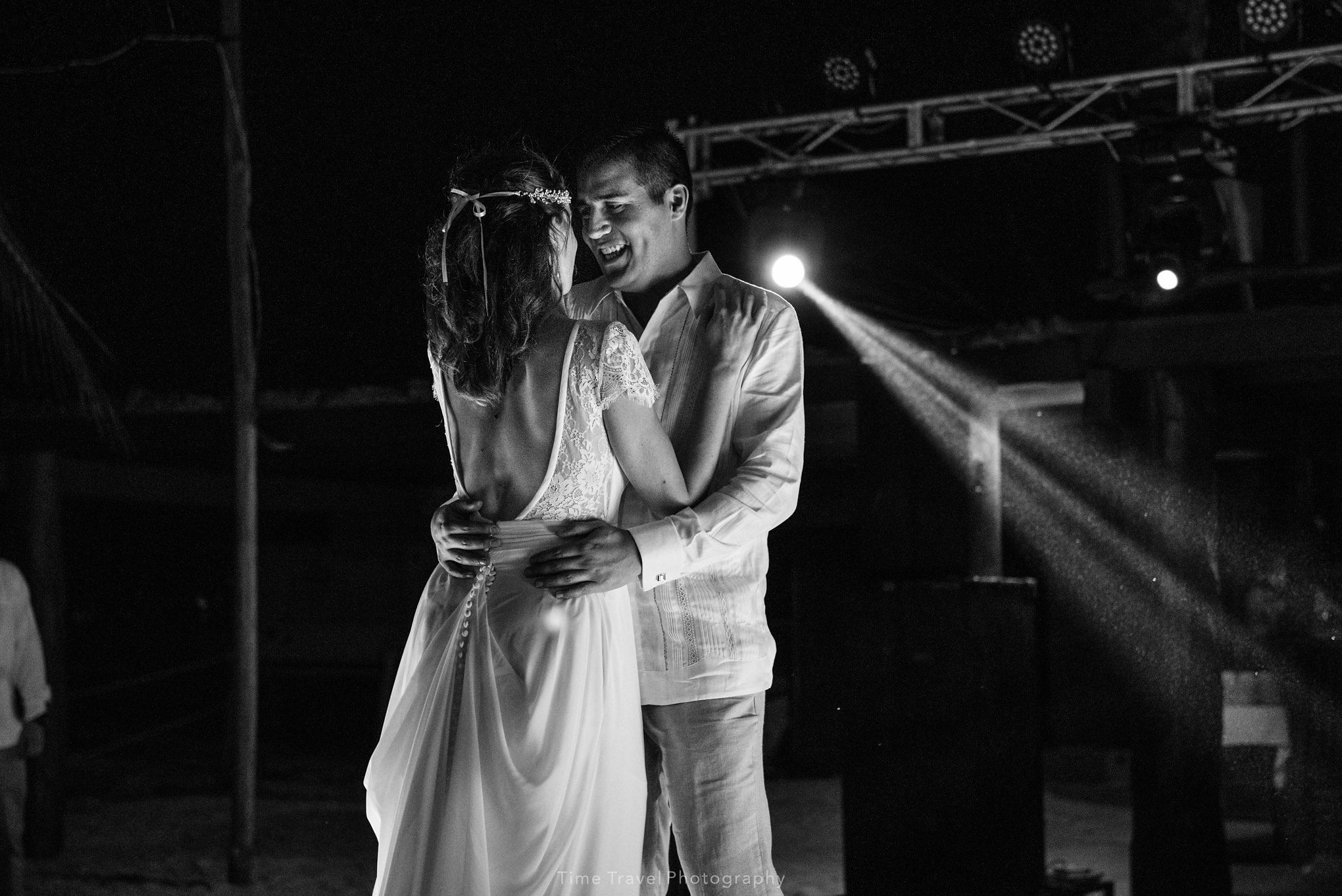 TIMETRAVEL_FOTOGRAFIA_WEDDING_CAMILLE_&_GERARDO_PROGRESO_TELCHAC_PUERTO_FIRST_DANCE.jpg