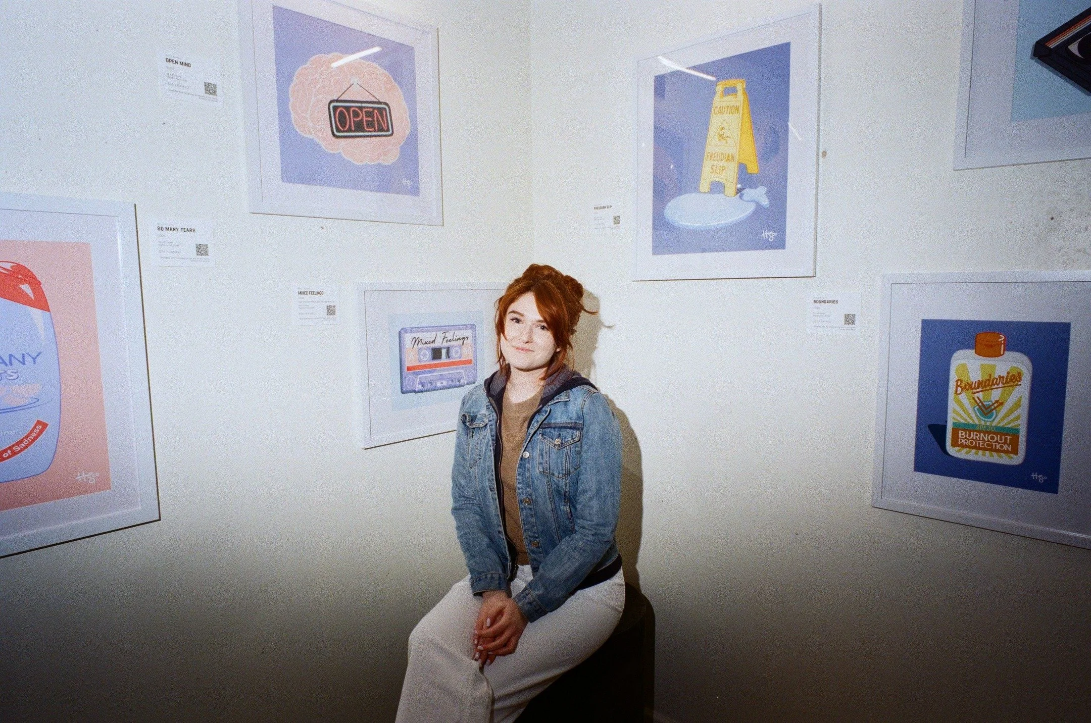 At the Gallery on 2nd during the March art walk! I'm not sure who this artist is. If you know, please tag them. Film photos by @no_tiffs 🎉 #artexhibition #belltowngallery #artwalk #filmphotography #community #seattleartists