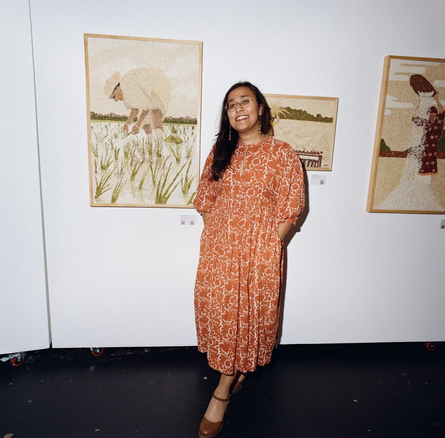 A thoughtful, beautiful exhibit by @yammakesstuff during the May art walk at @common_area! Film photos taken by @no_tiffs 🔥 #rice #ricepaintings #seattleartists #belltown #fridaynight