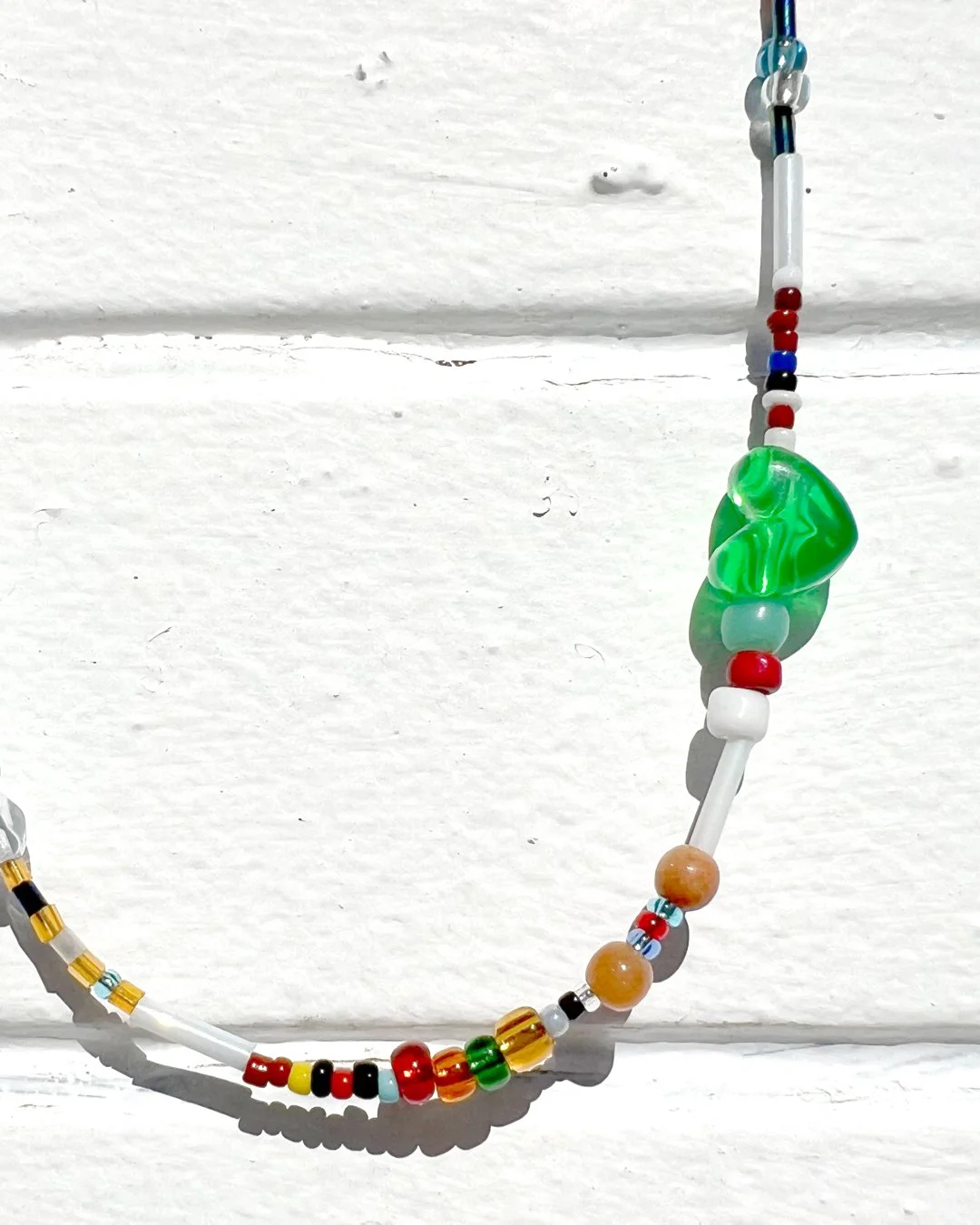 SHORT_GREEN HEART NECKLACE-2.jpg