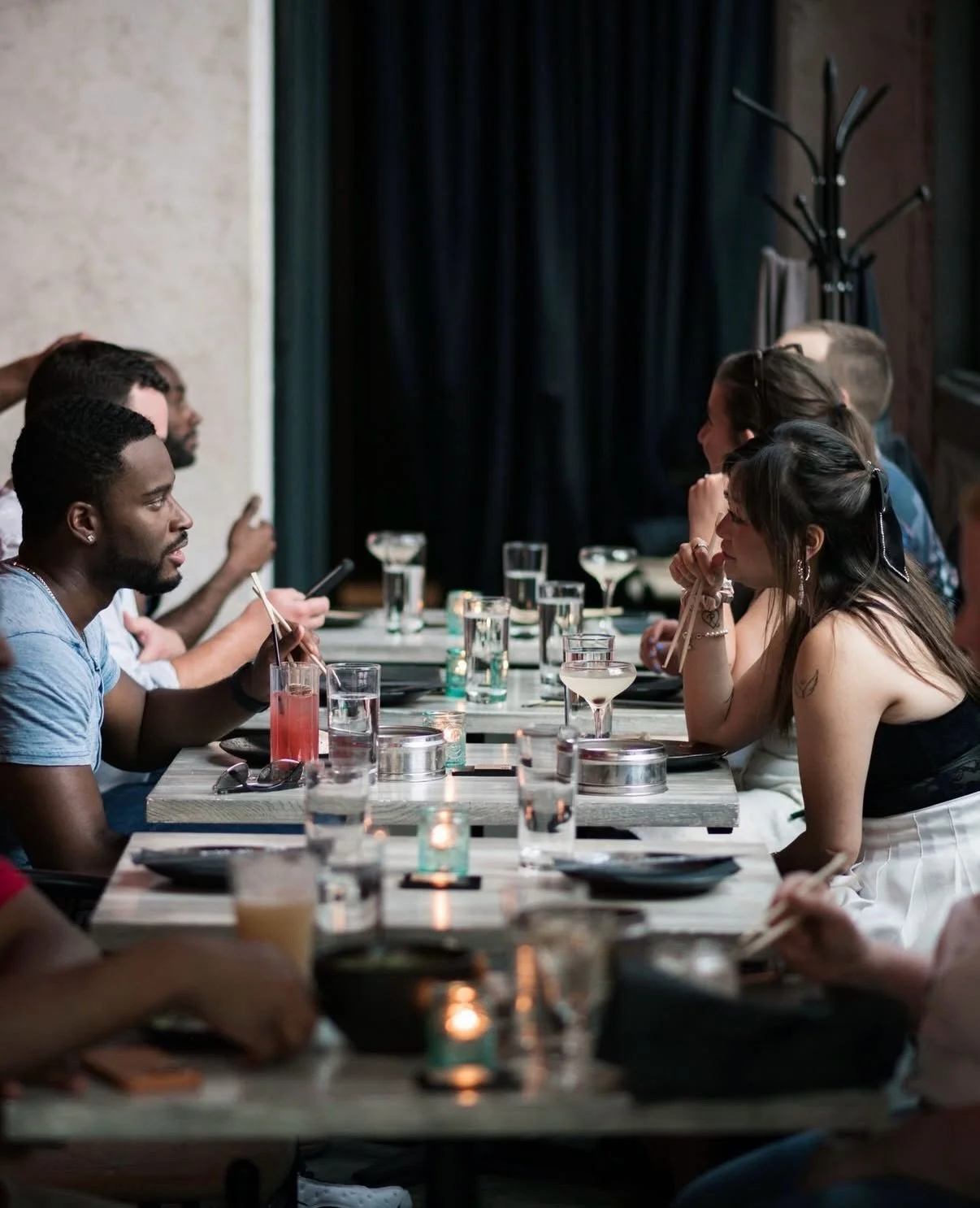 Good company, a great ambiance, and delicious food is @barchinoisdc vibe!! Put on your &ldquo;must try&rdquo; list this month&hellip; 1/2 priced cocktails and $1 dumplings everyday during happy hour from 5pm-7pm 💖