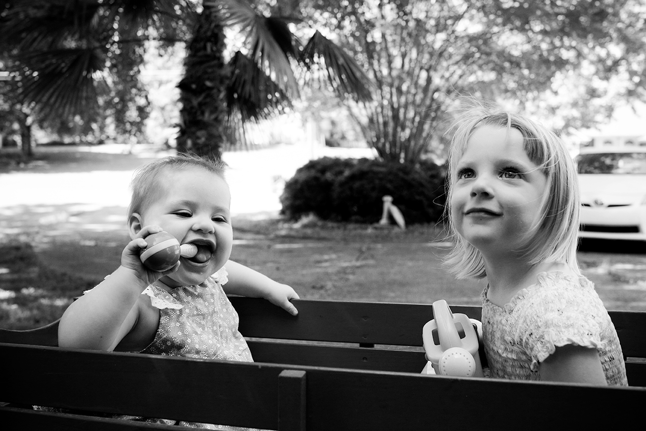 documentary-family-sisters-wagon-mini-session-oxford-ms.jpg