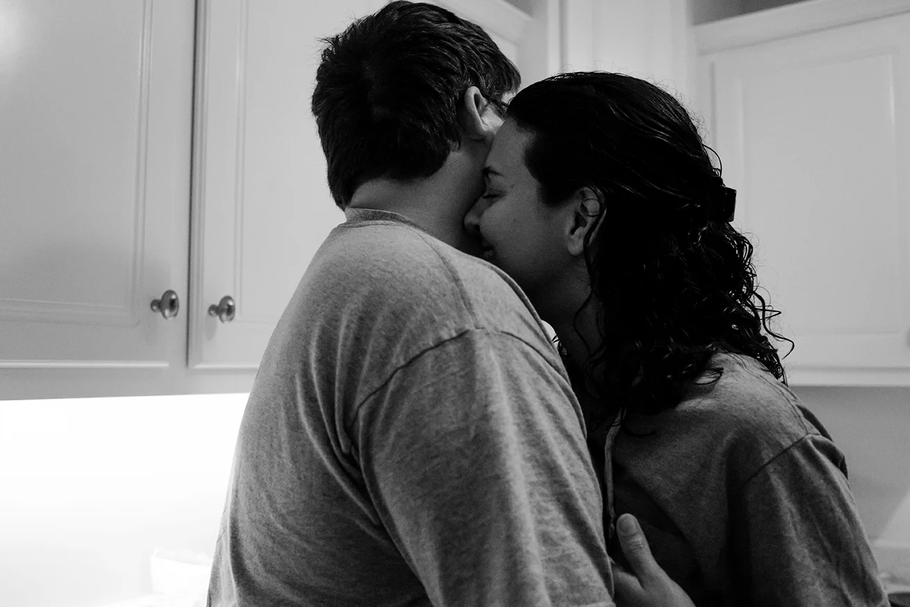 session-family-documentary-parents-showing-affection-oxford-mississippi.jpg