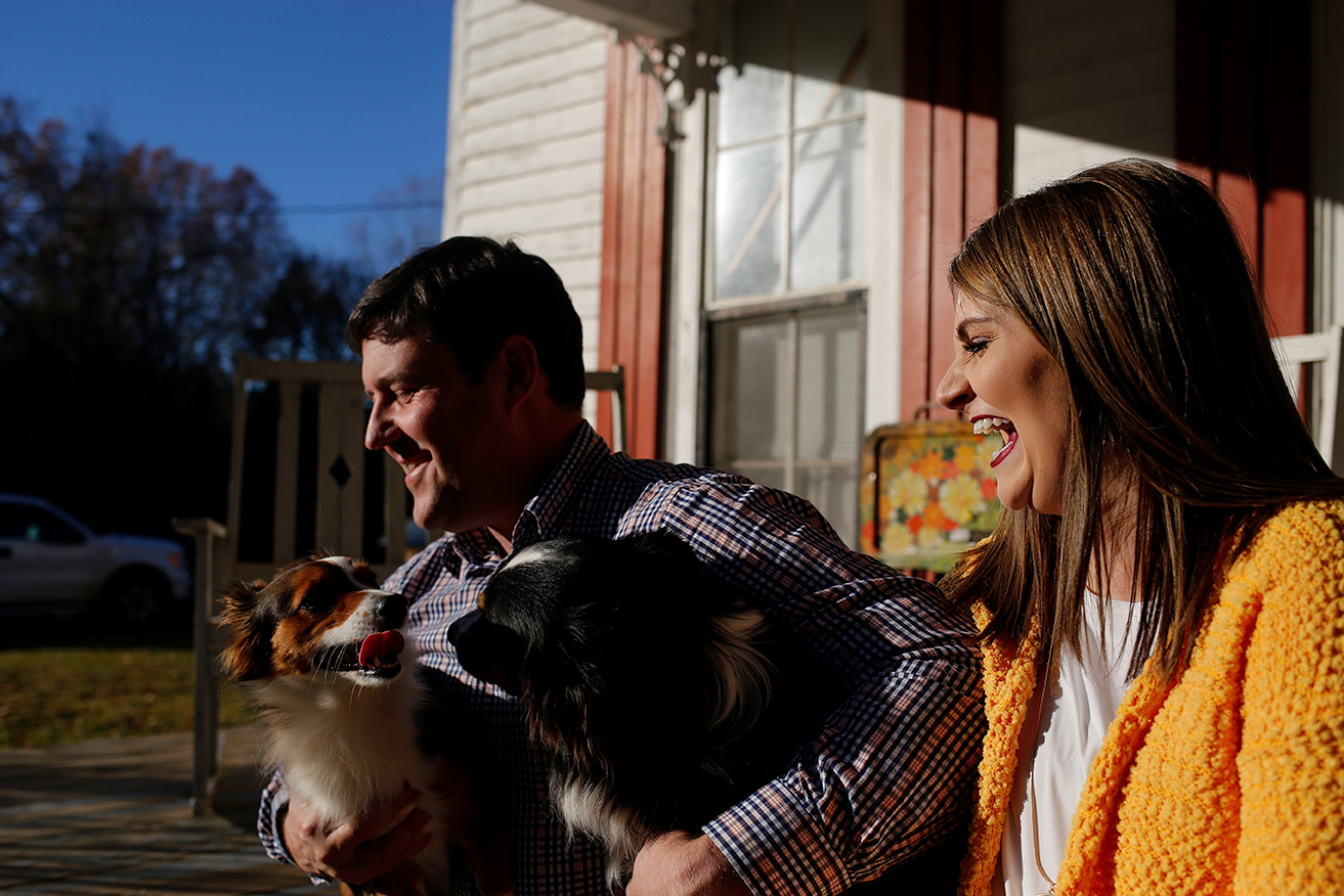 dogs-and-couple-laughing-mini-session-family-documentary-photography-north-mississippi.jpg
