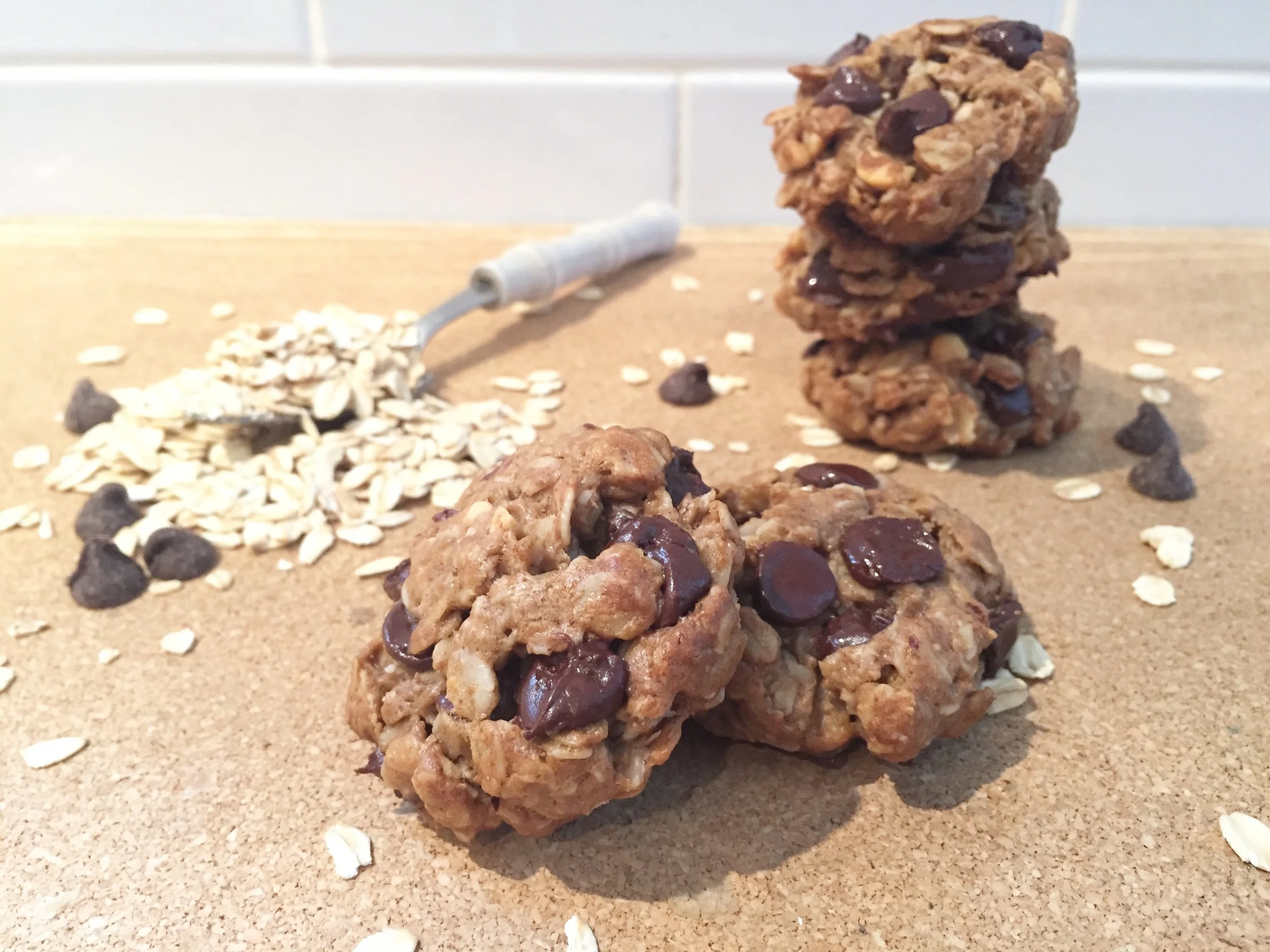Yummy Peanut Butter Oatmeal Chocolate Chip Cookies