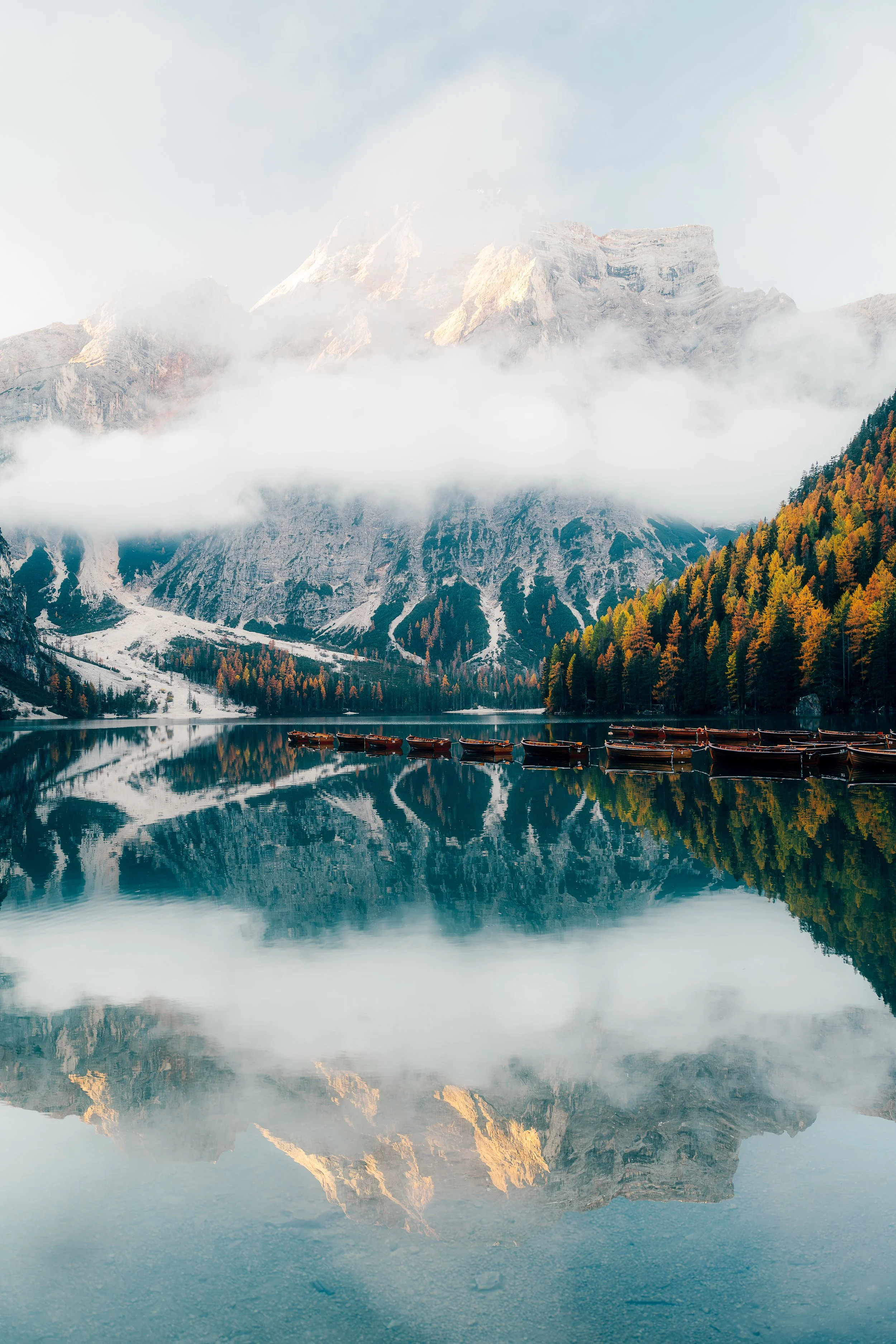 Lago di Braeis Low Fog.jpg