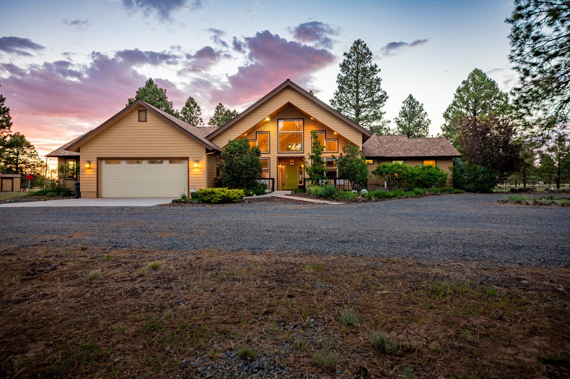2504 Forest Ranches Loop Twilight (7 of 9).jpg