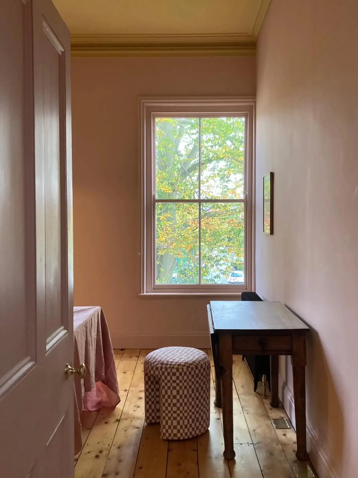 Autumn light

A house full of creativity, laughter and colour, a day full of photography with @jesshowellphoto and her makers.

And whilst this was happening, my copy of @simplethingsmag arrived! It just felt right. In the feature I talk about spatia