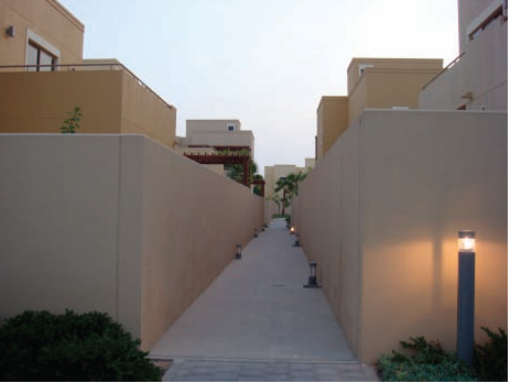  A modern sikka in Abu Dhabi’s superblock. From the Abu Dhabi Urban Street Design Manual.  