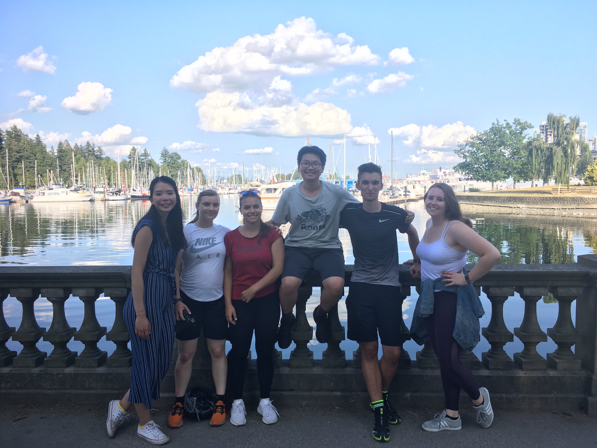 Art Gallery, Aquarium, and Biking along the Sea Wall!