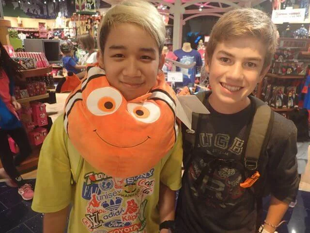 Hooting Snowy Owls - Laundry, Shopping - July 4th, 2016