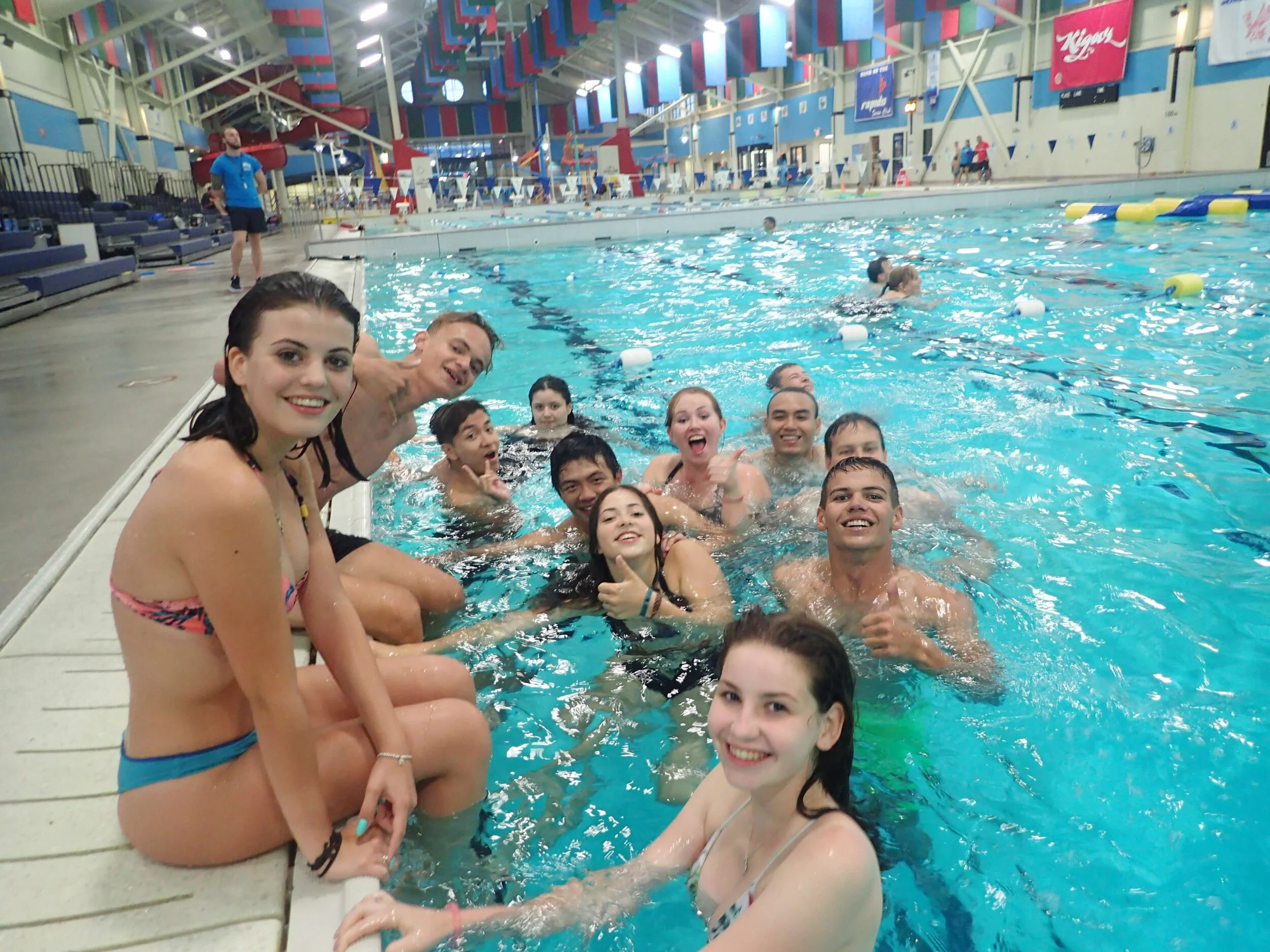 Migrating Pacific Salmon - Extreme Air and Watermania - Aug 2, 2017