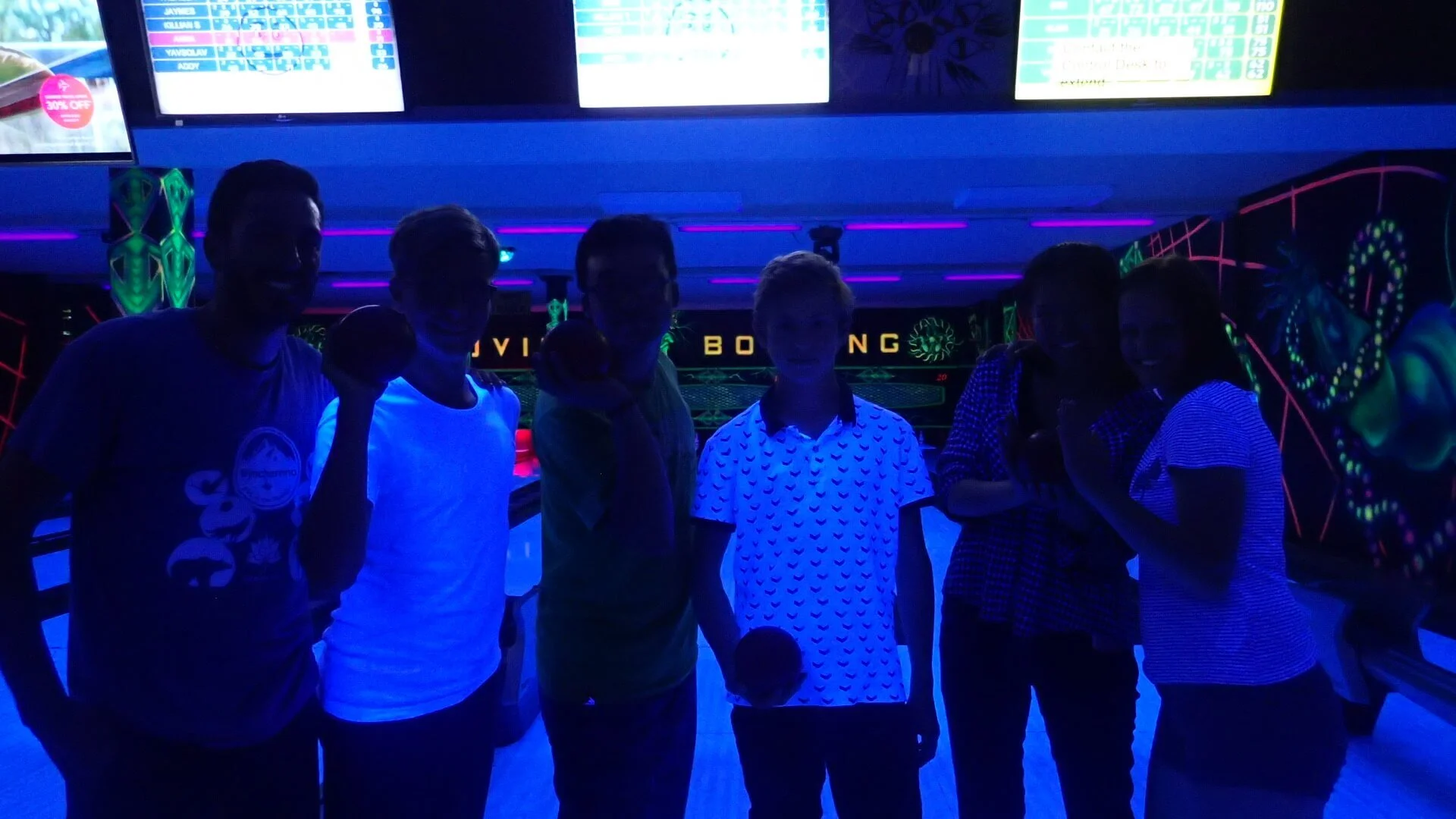 Splashing Harbour Seals - July 26, New students and bowling!