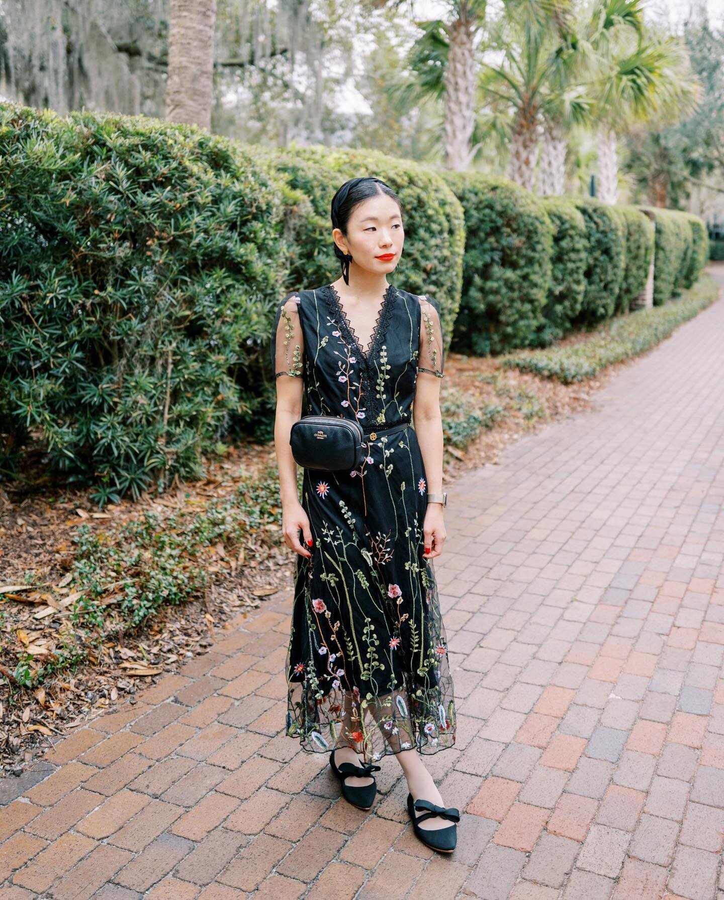 Today, I'm sharing something a bit different in terms of outfit inspiration: my style while working weddings and events! I've had friends and colleagues mention that I should share more on this topic but I always forget to snap a photo while I'm on-s