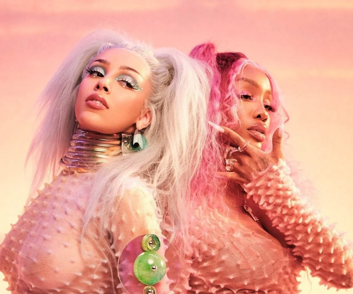 doja-cat-and-sza-float-in-space-in-new-kiss-me-more-video.jpeg