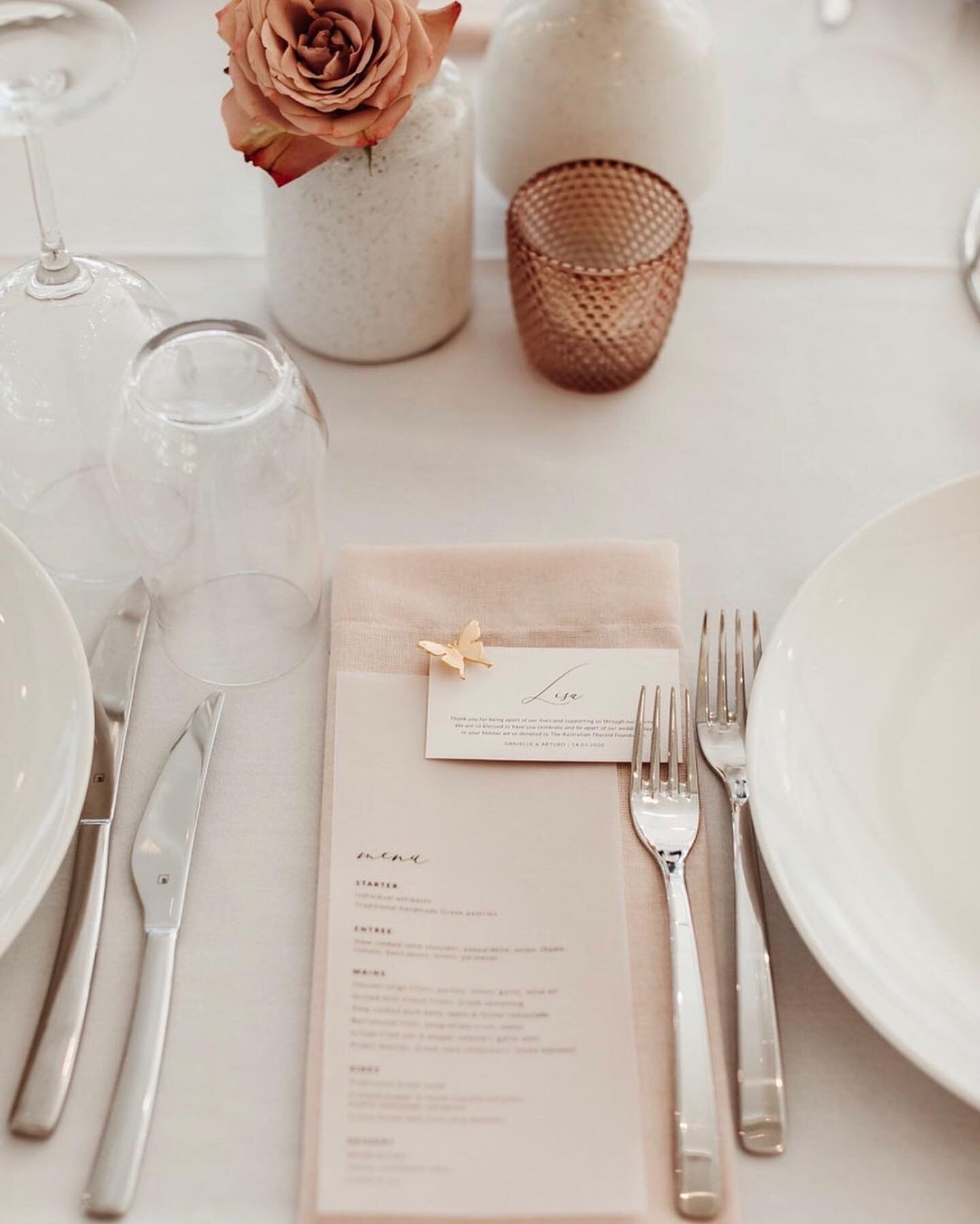Translucent menus and pink nude place cards designed and created for Danielle + Arturo ✨ this lovely client gave us the creativity to incorporate this beautiful butterfly pin with their on the day stationery 🦋🦋⁣
⁣
Stationery @oakandivory_ ⁣
Photography @jessicaanalise 
Florals + styling @thequeensquarters ⁣
Venue @sunnybrae_estate
#weddinginspiration #weddinginspo #weddingstyling #weddingcenterpieces #weddingreception