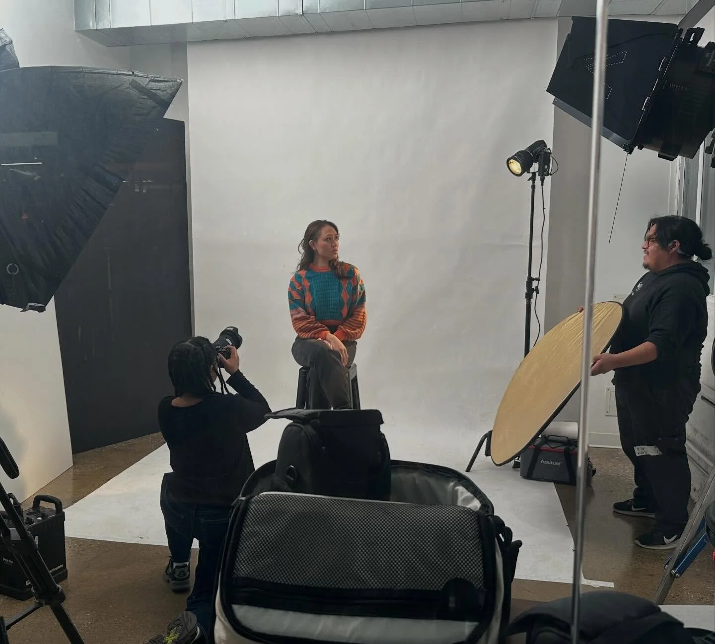 Photography friends: 
If you&rsquo;re looking for a lil&rsquo; studio to shoot in for $50 for 4 hours and love coming to industry city Brooklyn, hit me up. 
Actor friends:
Also a rehearsal space for $20/Hr 
Help me spread the word!