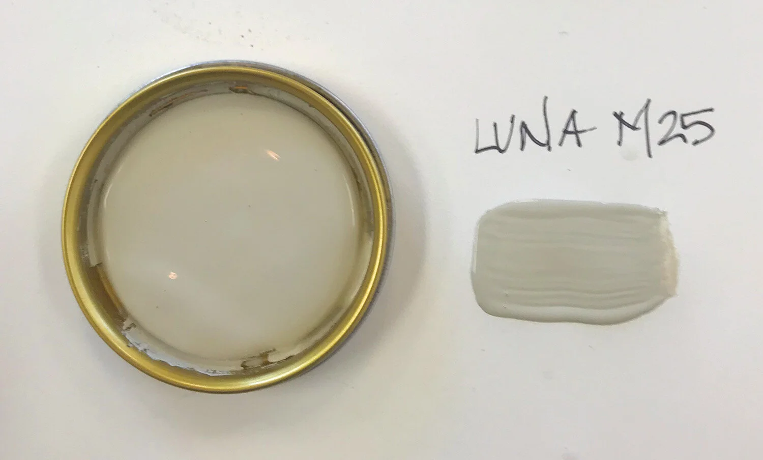Luna_M25_paint-lid-web.jpg