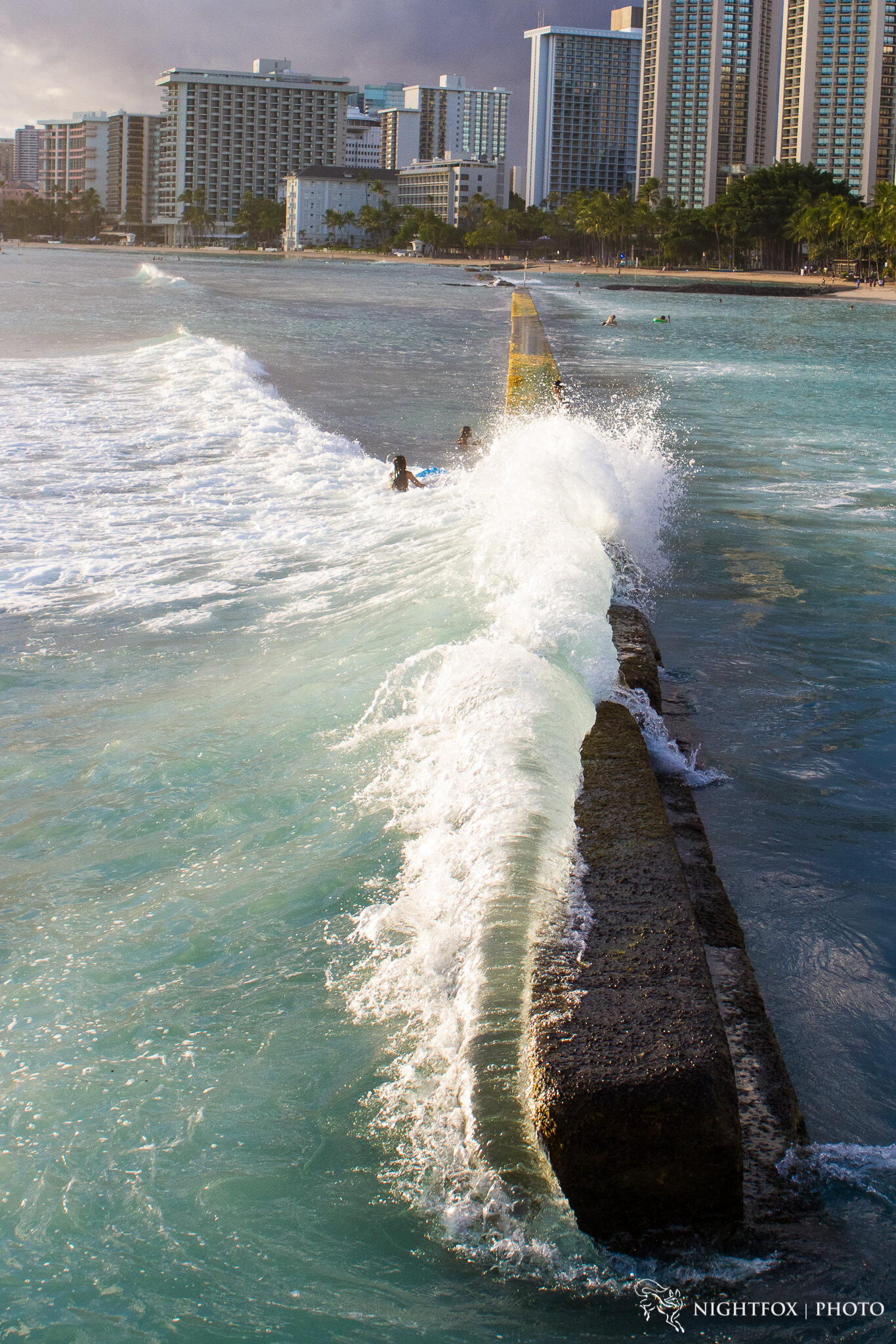 Walls, Waikiki