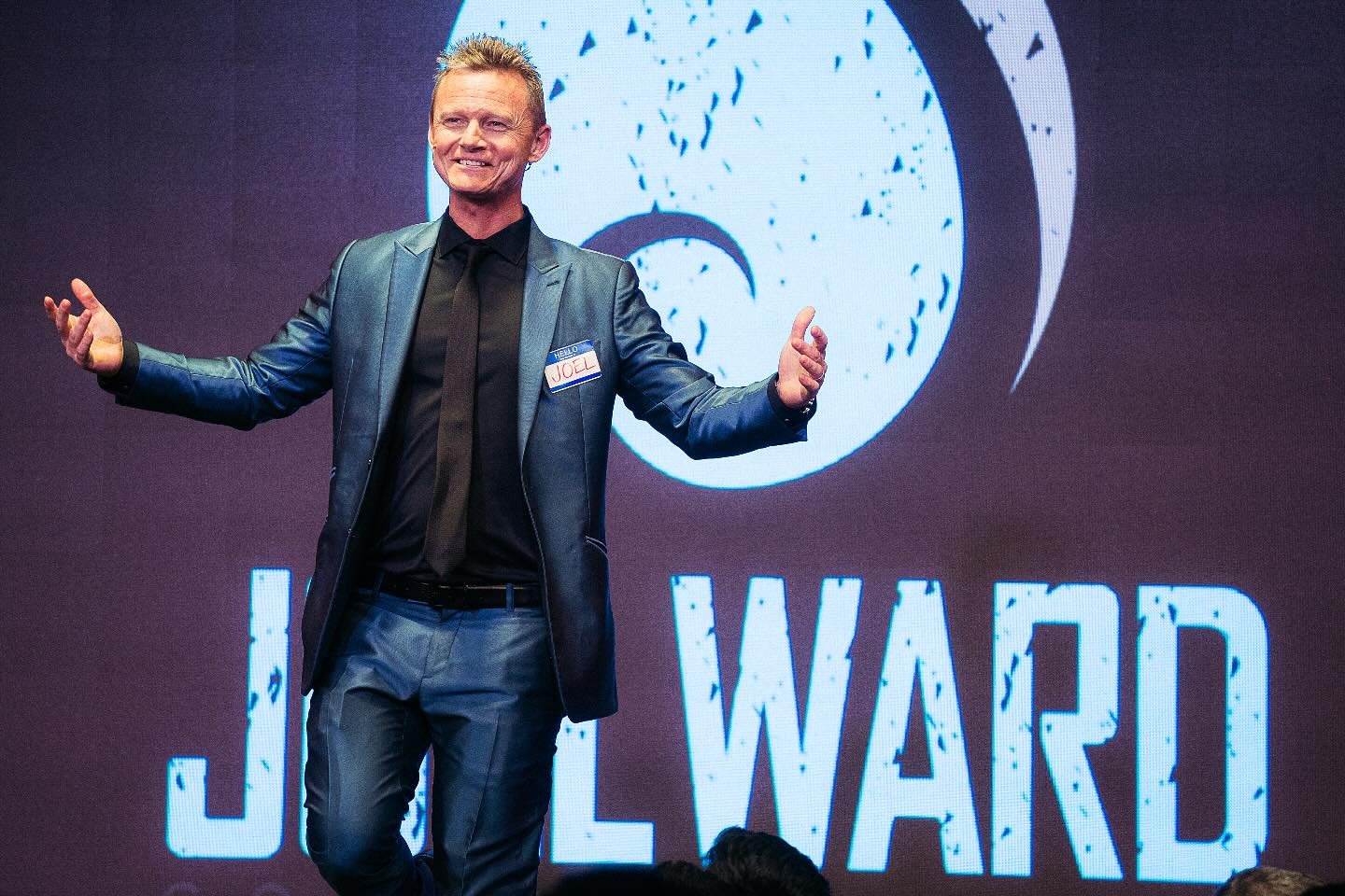 Onstage at The Improv! 
.
.
.
#joelward #joelwardmagic #magiccastle #academyofmagicalarts #hollywoodmagician #corporatemagic #corporatemagician #sandiegomagician #losangelesmagician #orangecountymagician