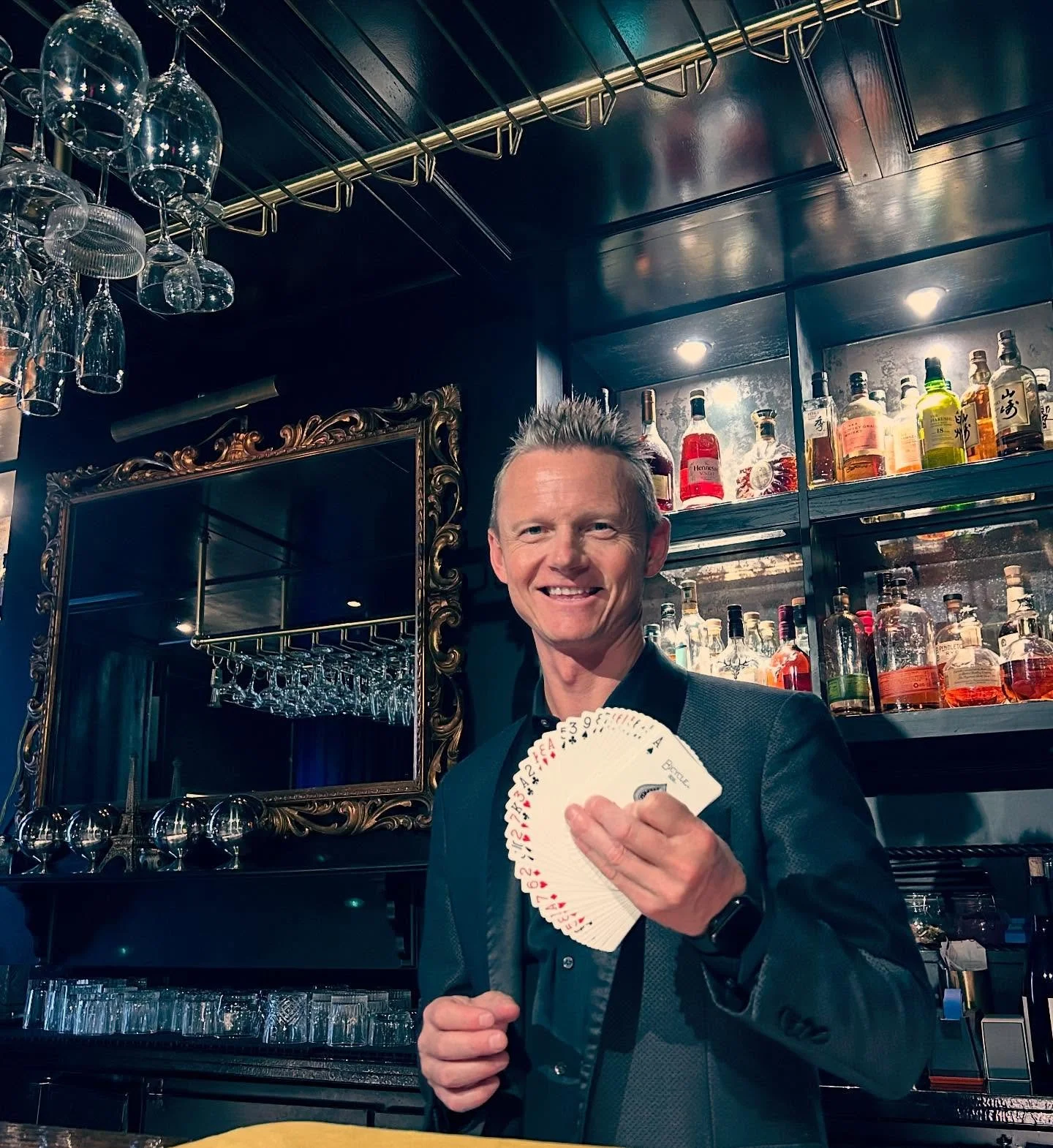 Bar magic at the Hollywood Roosevelt ✨ 
.
.
.
#joelward #joelwardmagic #hollywoodmagician #corporatemagic #corporatemagician #sandiegomagician #losangelesmagician #orangecountymagician #hollywoodroosevelthotel @thehollywoodroosevelt