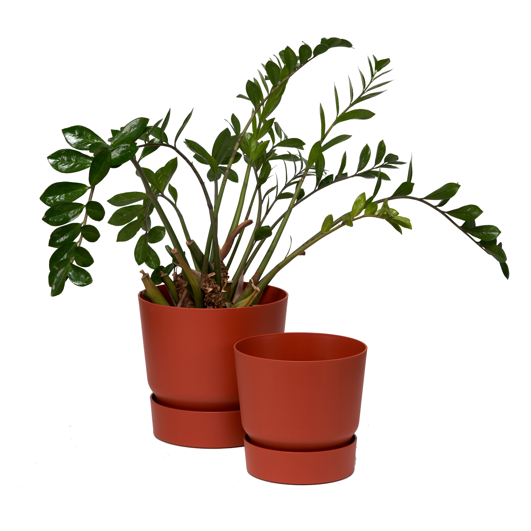 STUDIO BAS VAN DER VEER: GREENVILLEGreenville is a family of planters with integrated watering saucers, made with recycled plastics and designed for Dutch pottery firm Elho. The Greenville family is one of Elhos mascots for their efforts to become c…