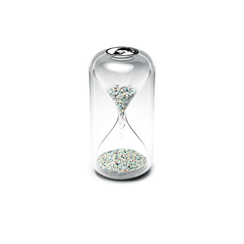 BRODIE NEILL: CAPSULE Brodie Neill filled an hourglass with multicolour pieces of plastic, which he collected on the beach of Tasmania, where he comes from. In collaboration with NGOs, beach combers and environmental organizations, he also does this…