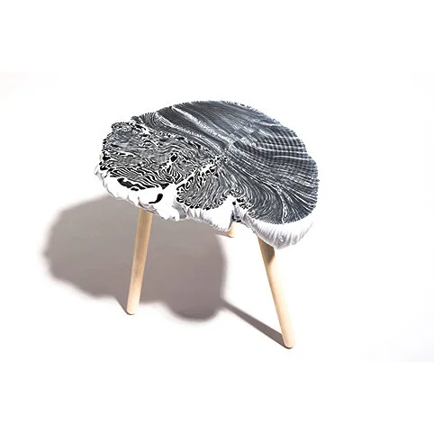 THIER & VAN DAALEN: THE PLASTIC MINE Ruben Thier & Iris van Daalen became fascinated by the whimsical shapes of the residual material from a factory that processes and recycles plastic pipes. This is how the idea arose to make interior products out of it: for example, a side table or a shelf in the bathroom. A kind of mining of industrial plastic waste. www.thiervandaalen.com