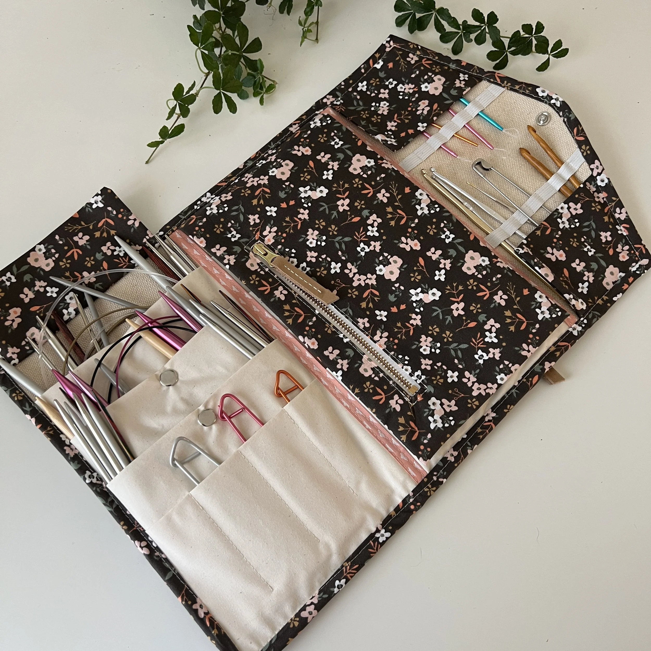Extra Pocket for the Knitting Needle Case (2022 version) / Free Pattern Add-on download