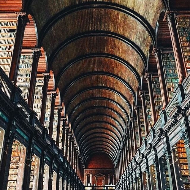 Library porn. Basically. A break from the food photos. . . . . . Some serious Beauty and the Beast/Harry Potter/ Indiana Jones vibes at Trinity Library. This place features regularly in my dreams (and my nightmares).