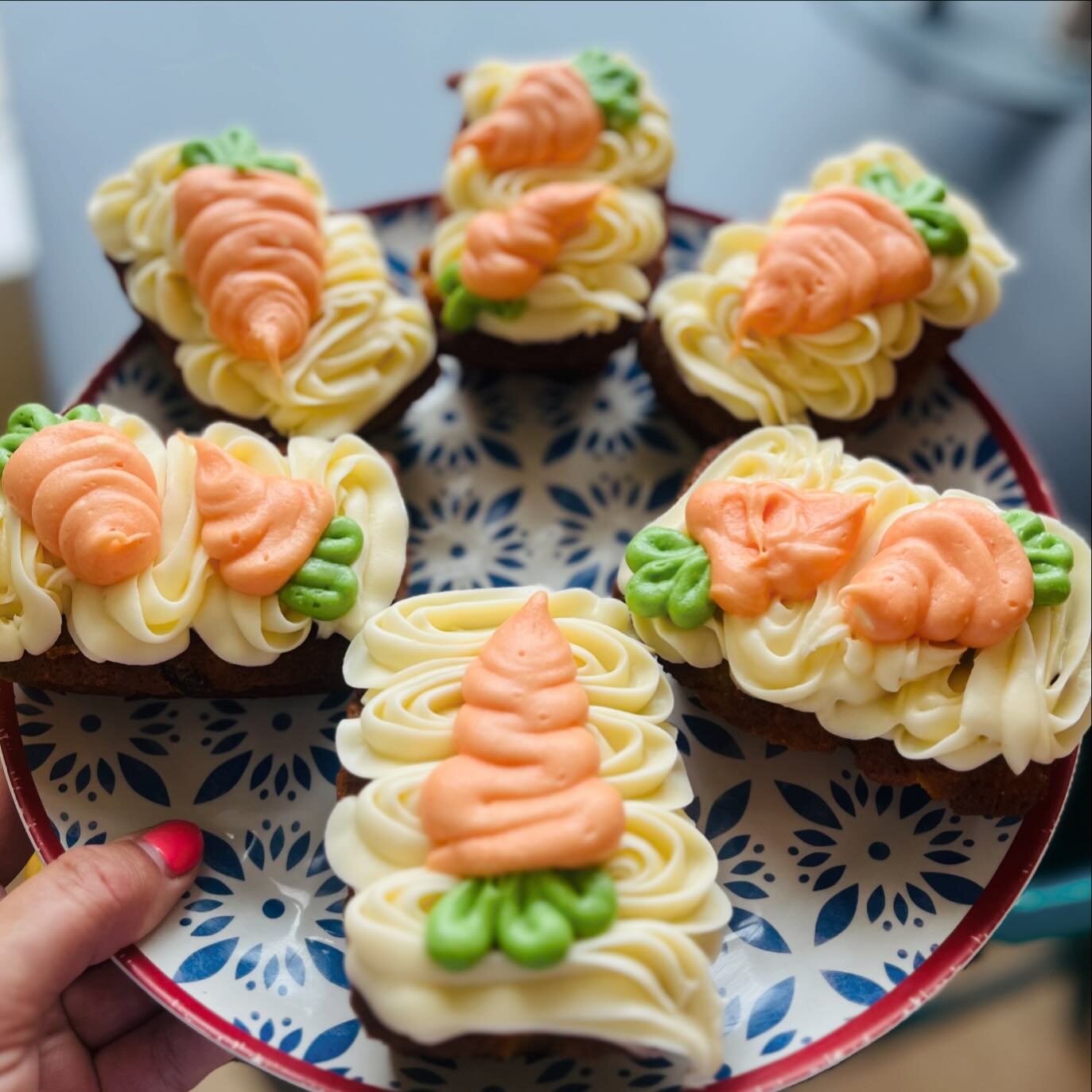 Look at these cuties! Individual carrot cakes just hit the pastry case 🤤 🥕