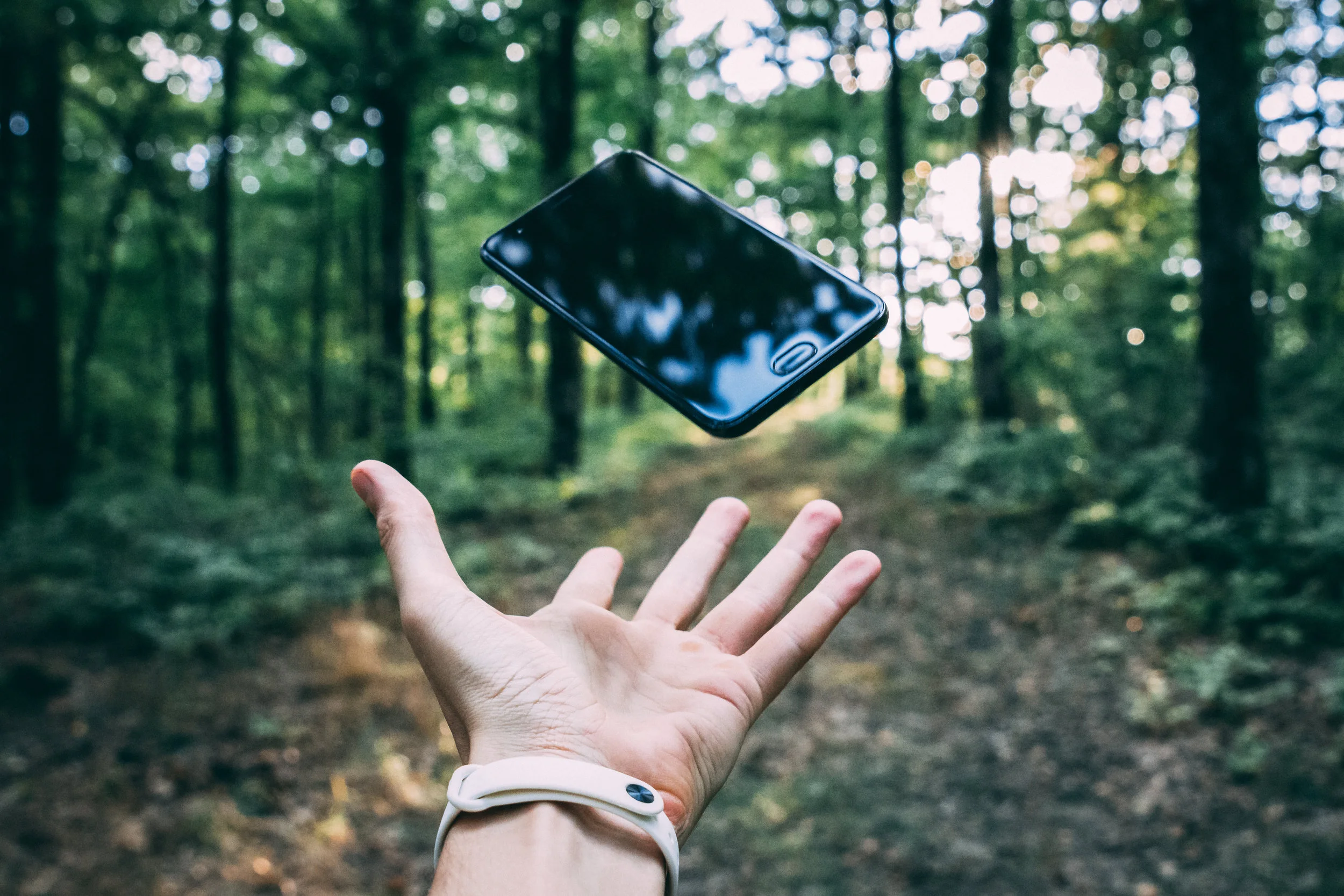 MoViE: experiences and attitudes—Learning with a mobile social video application