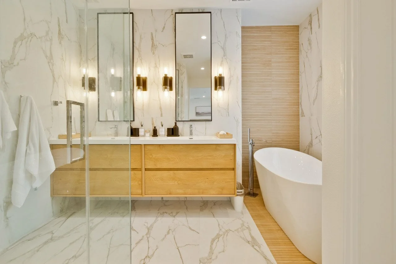 Master Bathroom      3_mls.jpg