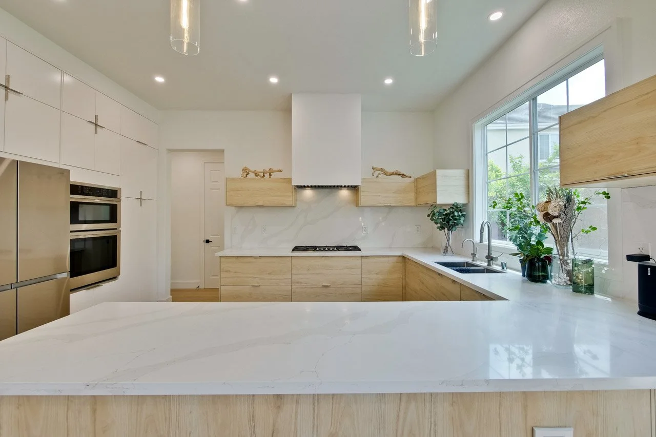 Kitchen      2_mls.jpg