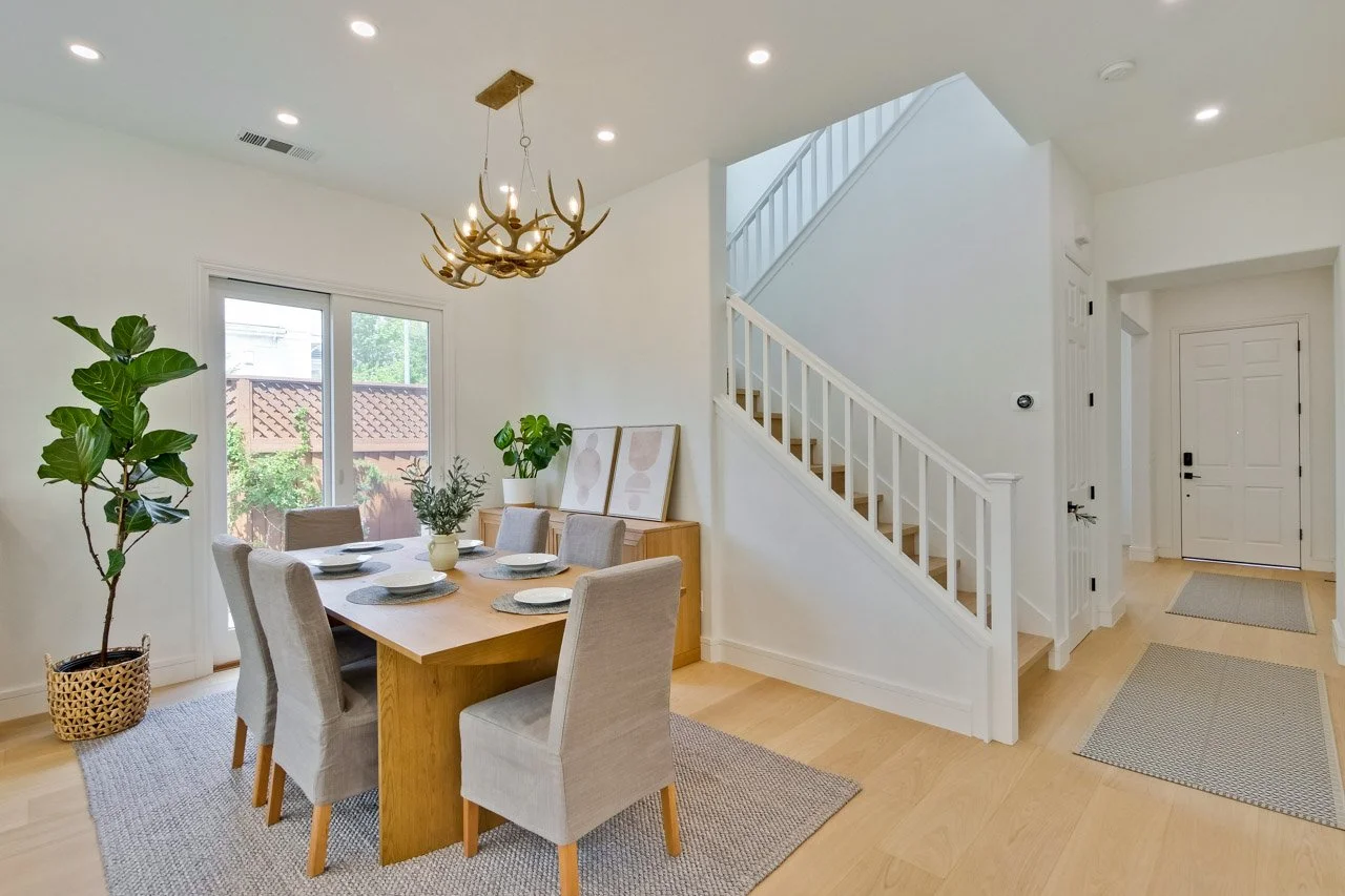 Dining Area      2_mls.jpg
