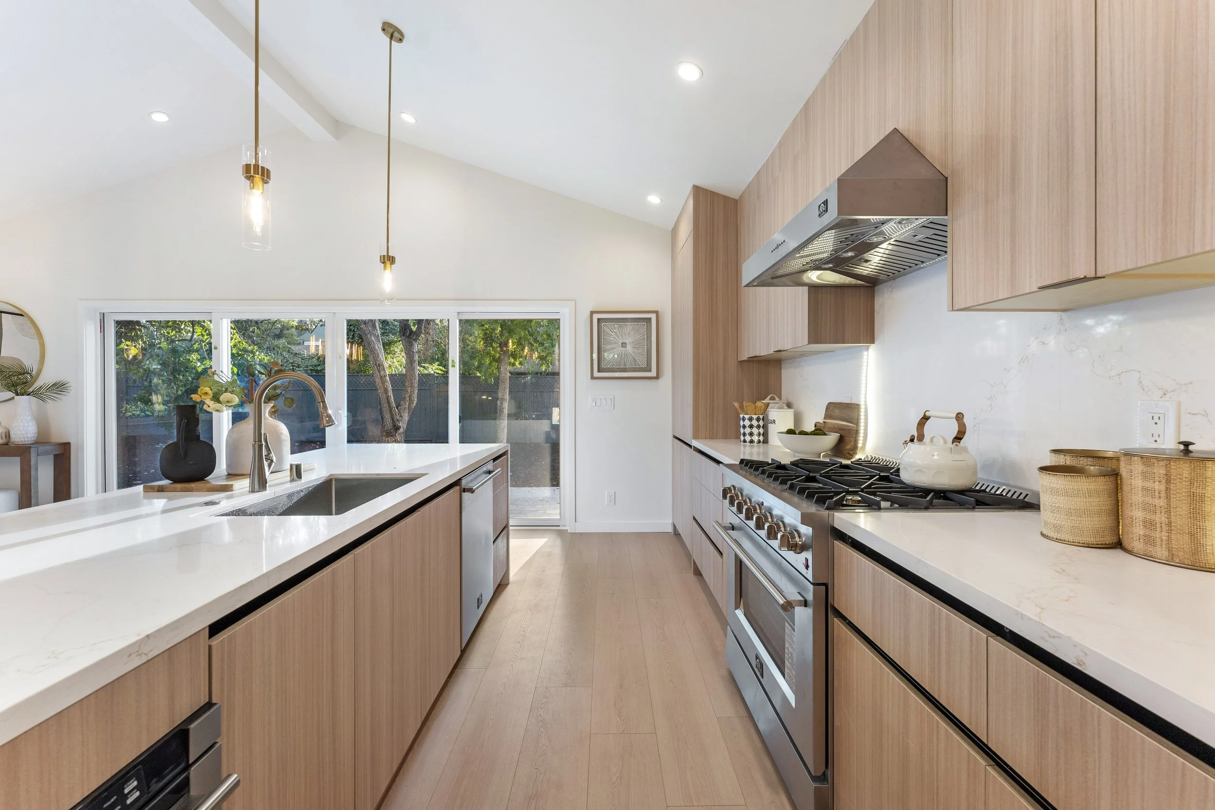 625 Empey Way - 76.jpg