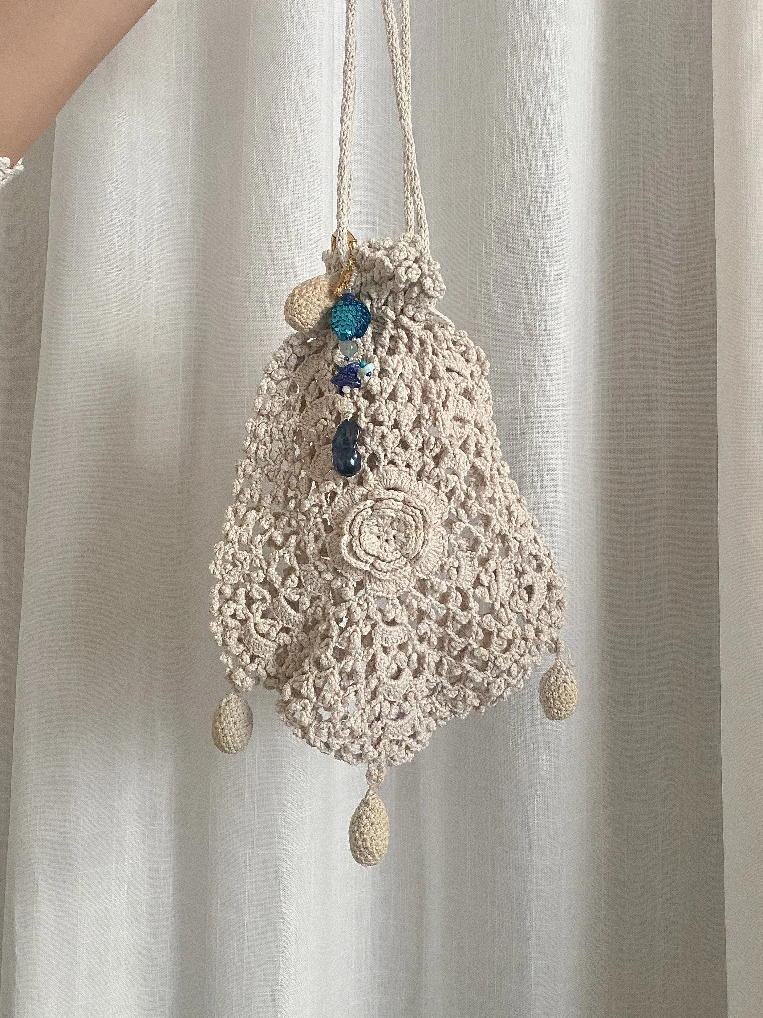 large edwardian crochet floral pom-pom purse w. one-of-a-kind e.h. charm