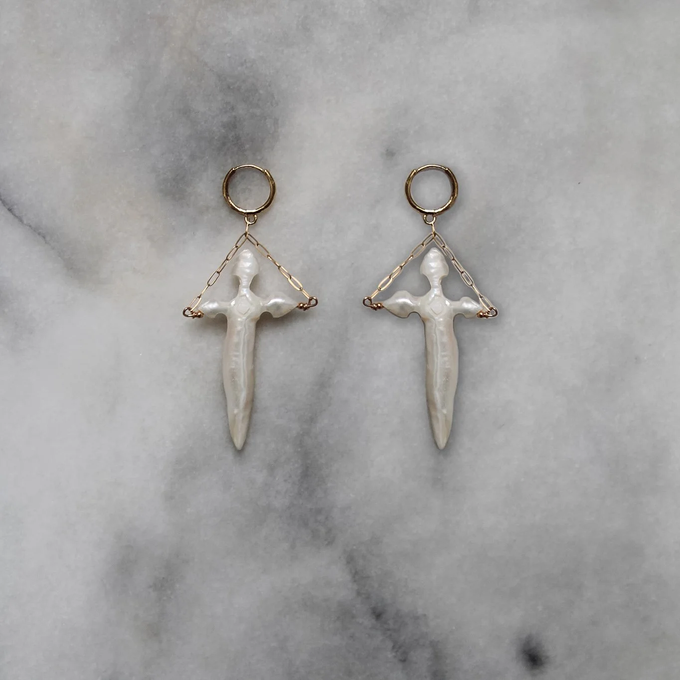hero sword earring(s)