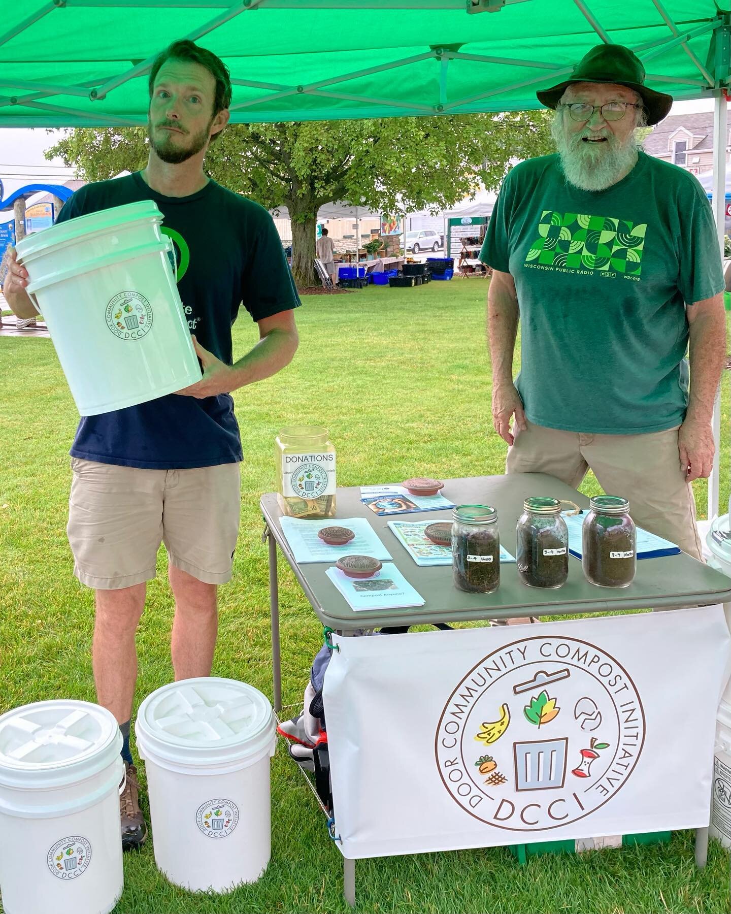 Are you composting?! Come speak with us at the farmers markets over the summer, we&rsquo;d love to chat about how you do it (or want to!)!&hellip; And about how we can work together to improve our community composting network. 

Composting guru Dave 