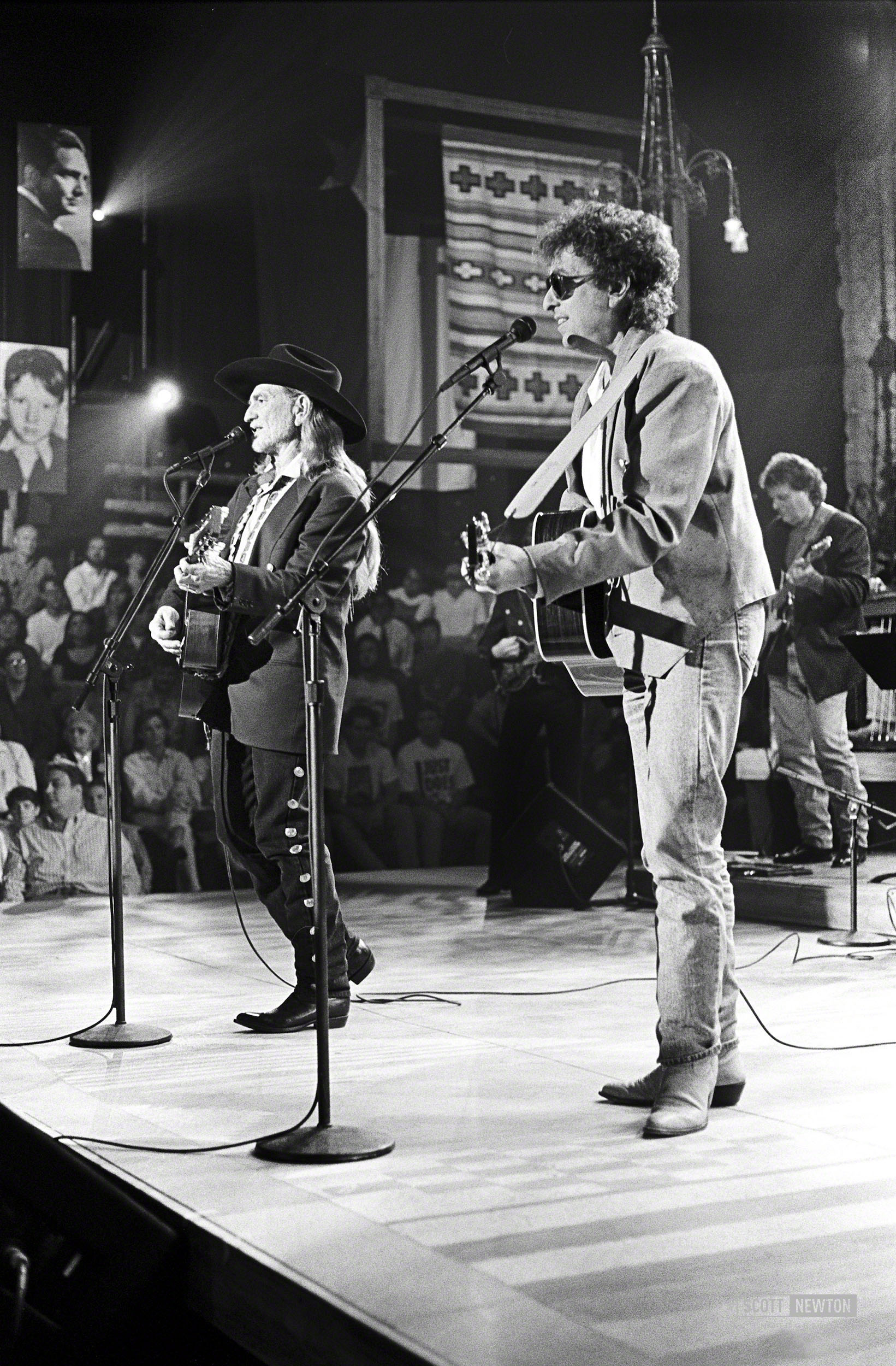 Willie and Bob Dylan @ the Big 6-0  1993