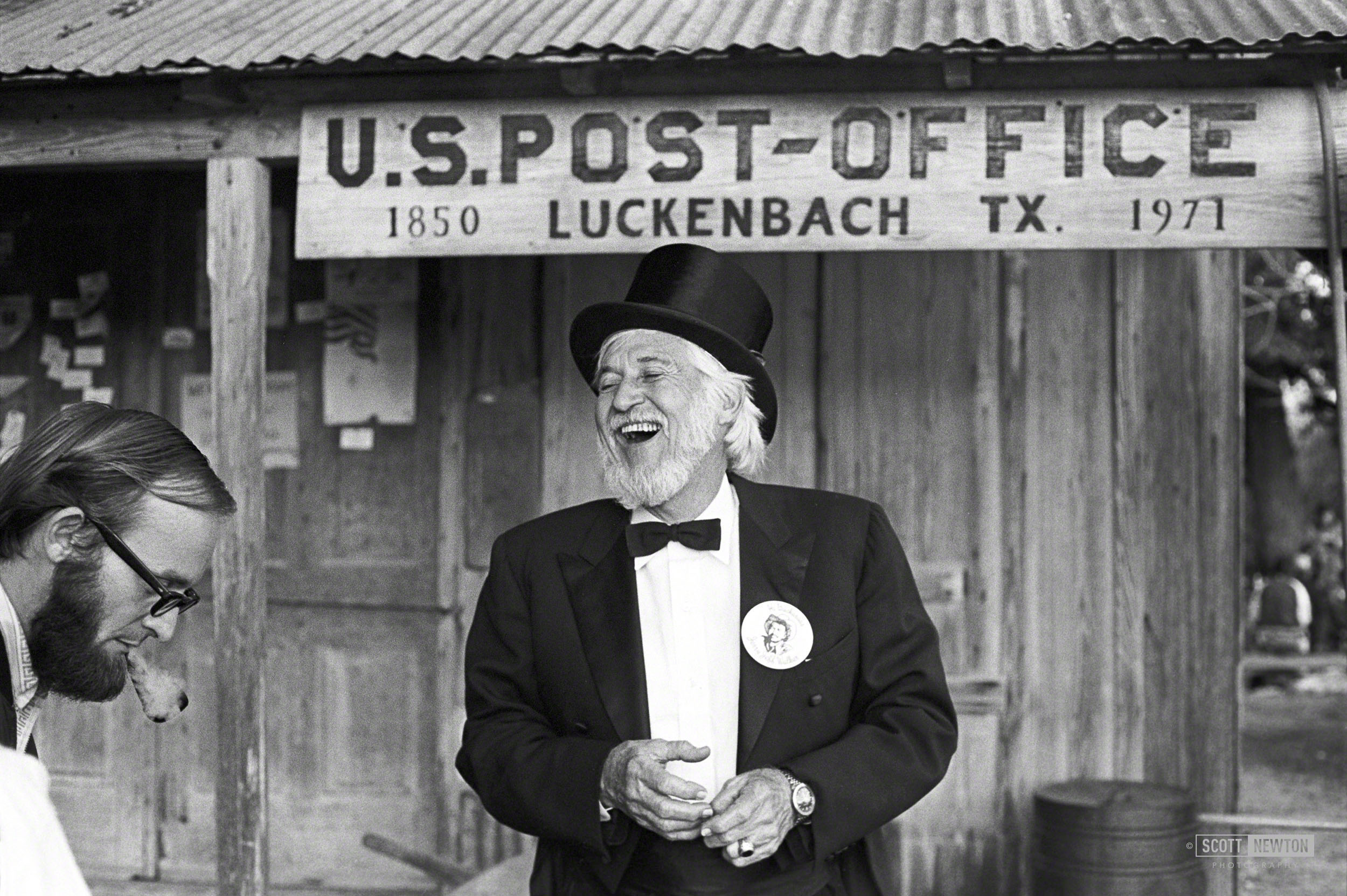 Hondo Crouch @ Luckenbach, Texas 1974