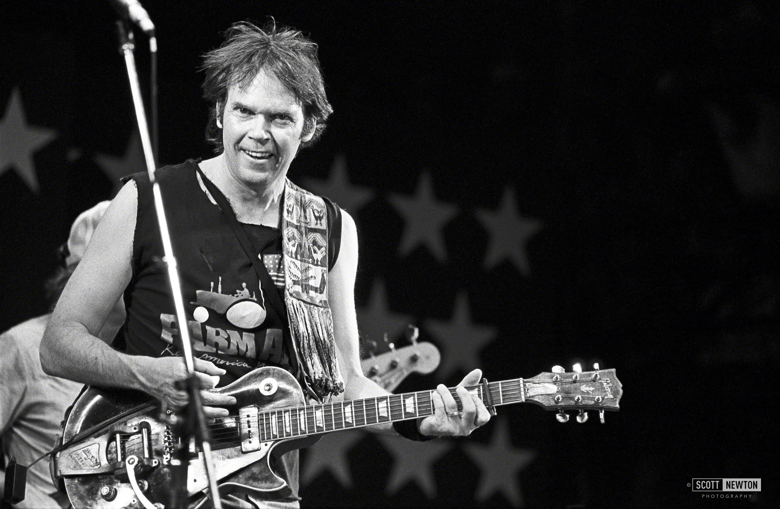 Neil Young @ Farm Aid. Manor, Texas 1986