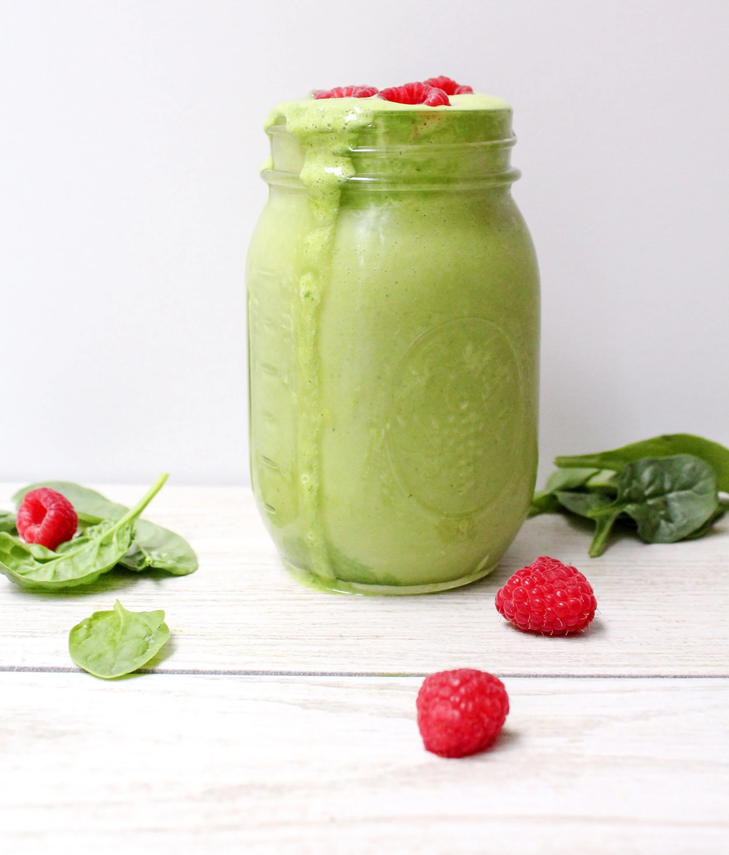 How To Build A Healthy Smoothie + A Recipe