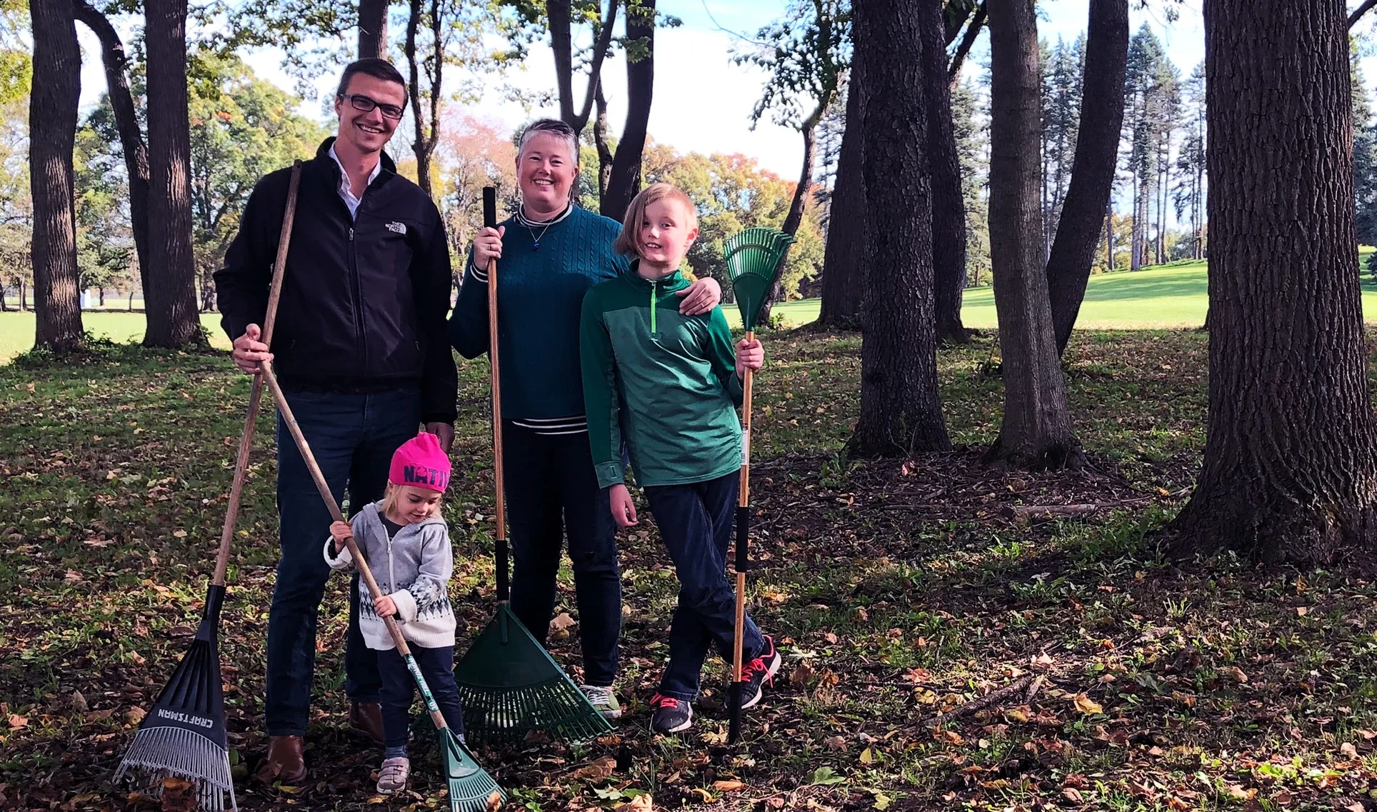 Mayor Dobies and Councilwoman Sullivan Announce Proposal for Bagless, Curbside Leaf Pickup