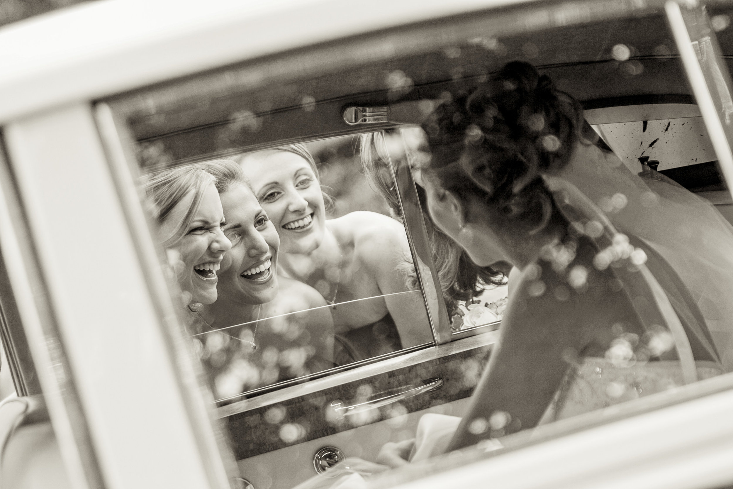 55_BDport_321_Whiteh_Bride_With_Bridesmaids_Wedding_Photojournalism.JPG