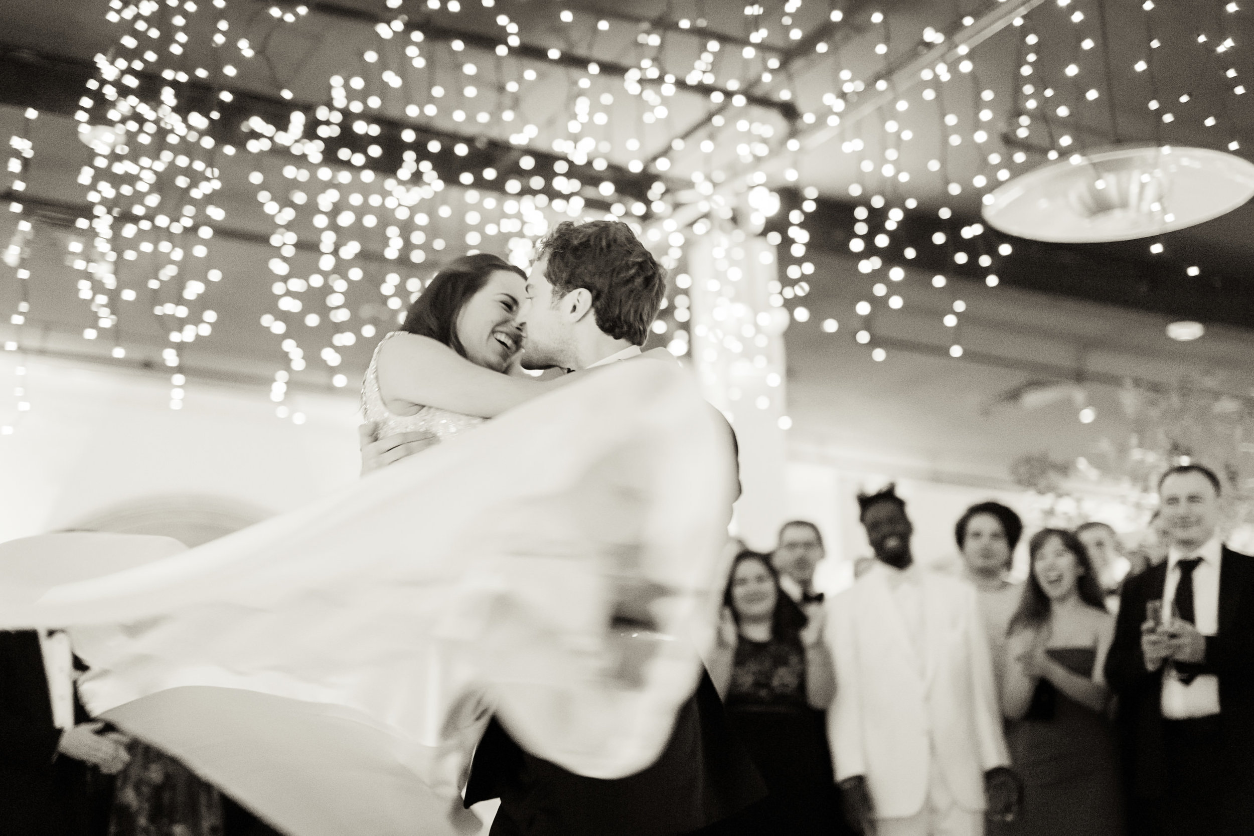 23_TKPport_195219_FK3A5521_Liberty_Warehouse_Brooklyn_Tzo_Ai_Ang_Wedding_First_Dance.JPG