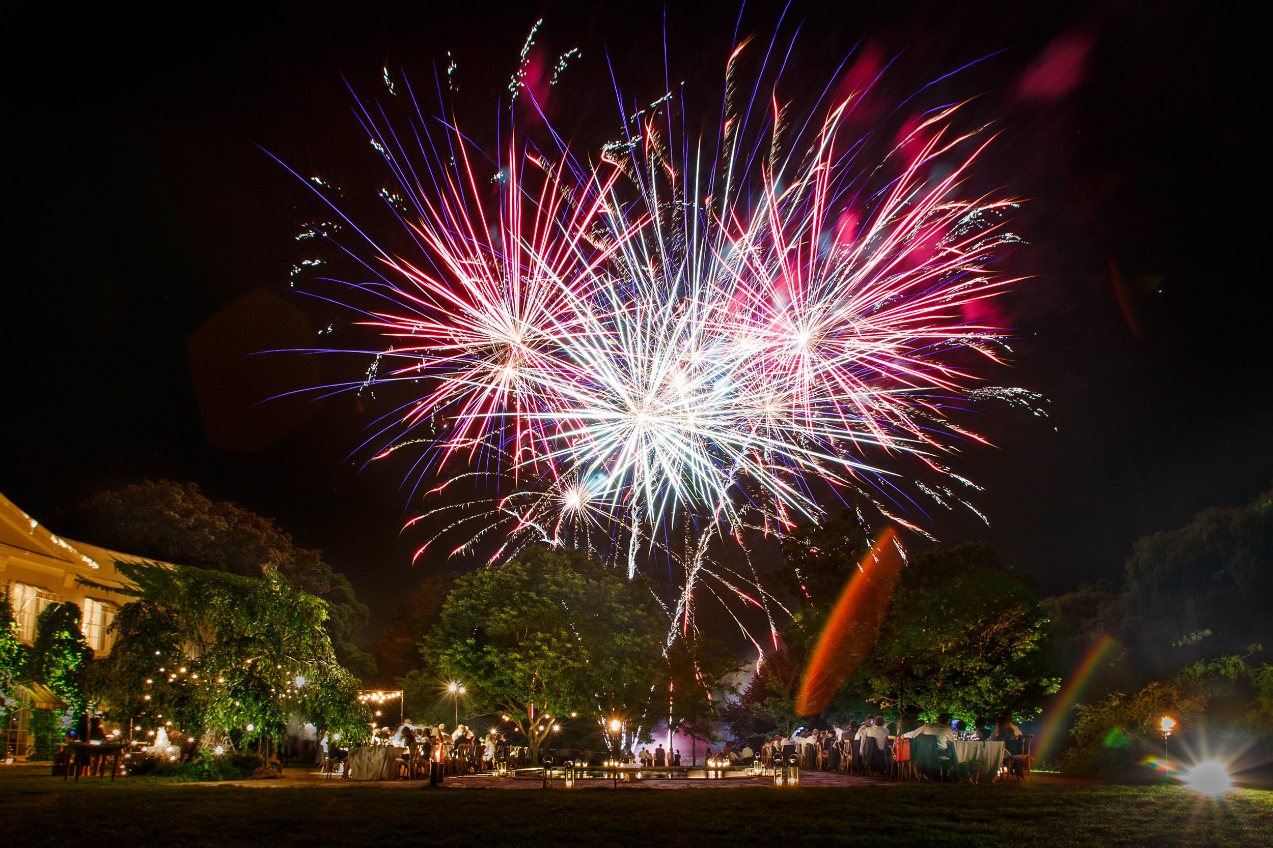 27_TKPport_221437_FK3A1110_Locusts_On_Hudson_Fireworks.JPG