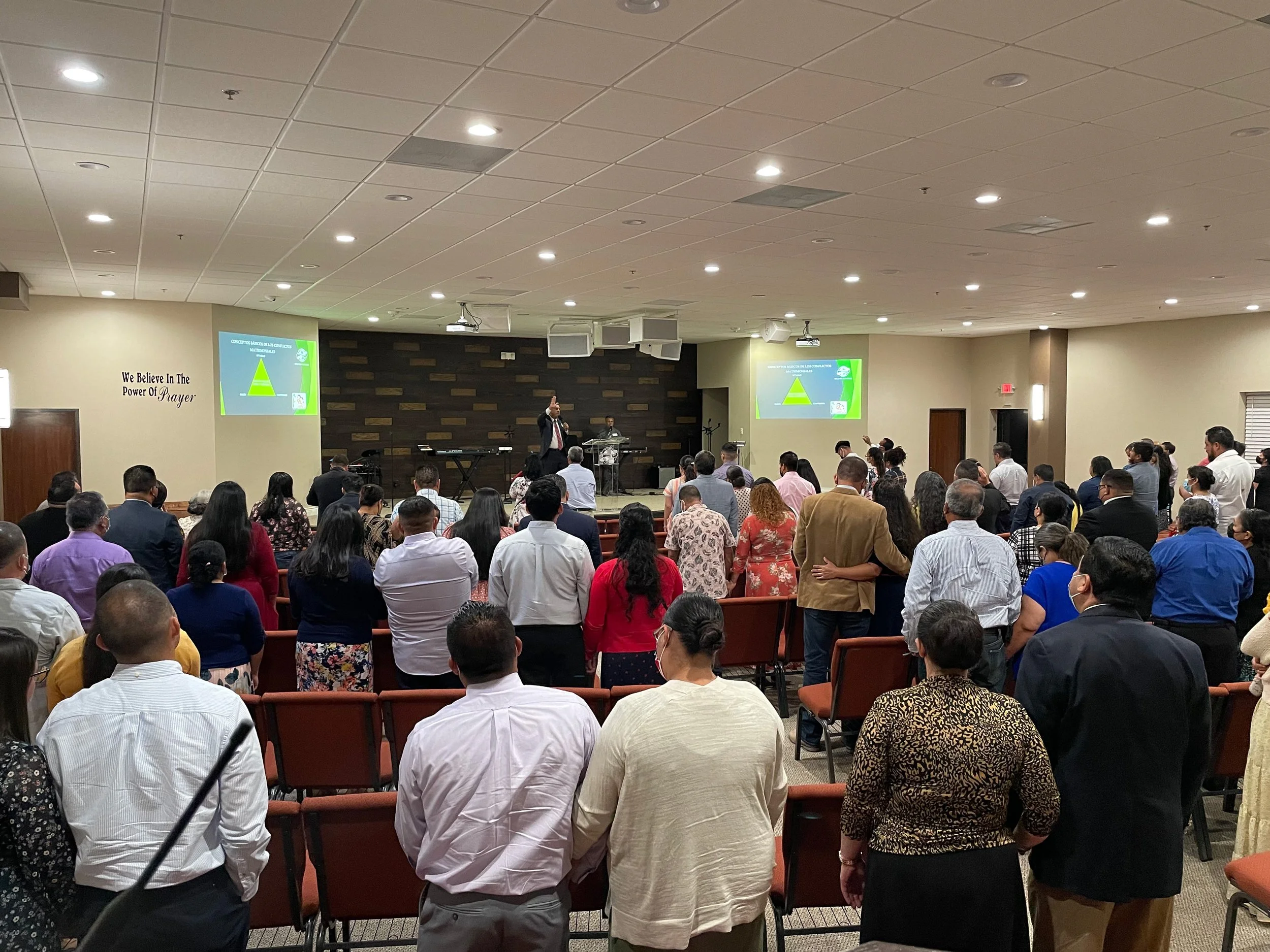 Matrimonios en Victoria — Iglesia Central